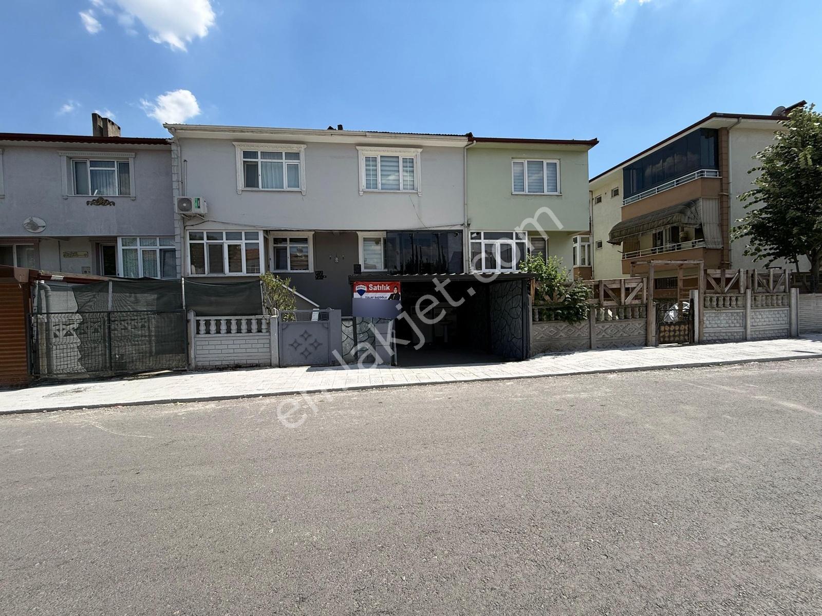 Remax Desıgn Ozanlarda Bahçe İçinde 2 Katlı Dublesk Satılık Ev - Görsel 5