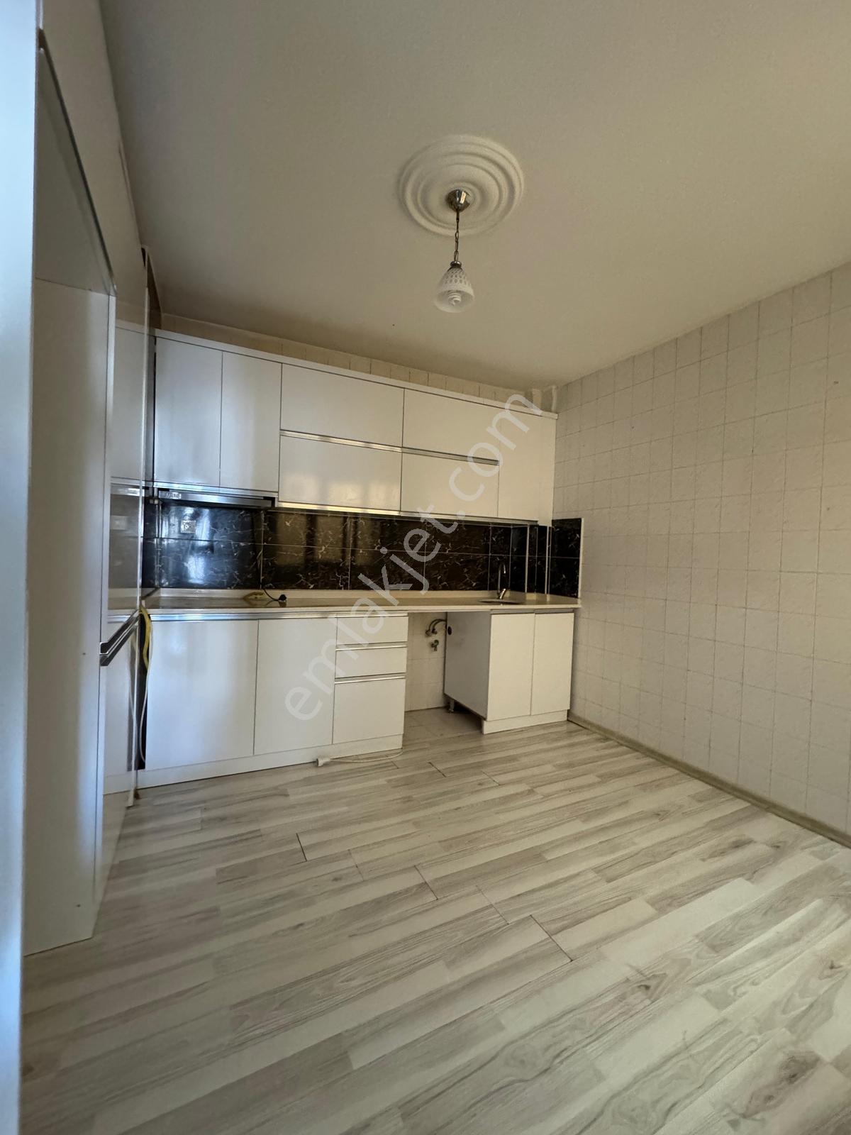 Hedef Emlak'tan Akdeğirmen'de 3+1 Kiralık Yapılı Daire - Görsel 14