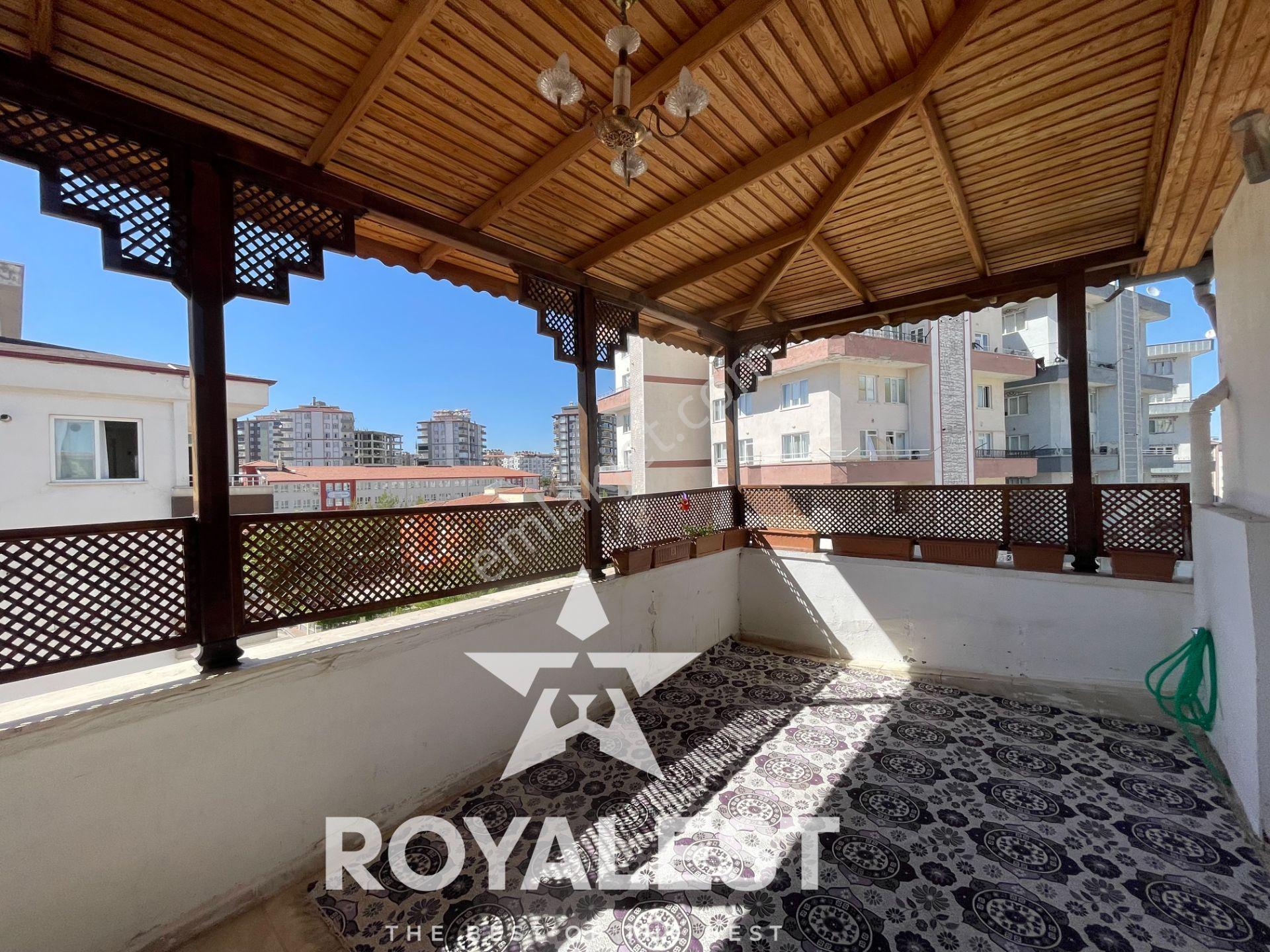 Royalestten Geniş Teraslı Kaşgarlı Arkasında Önü Açık Geniş Acil - Görsel 16