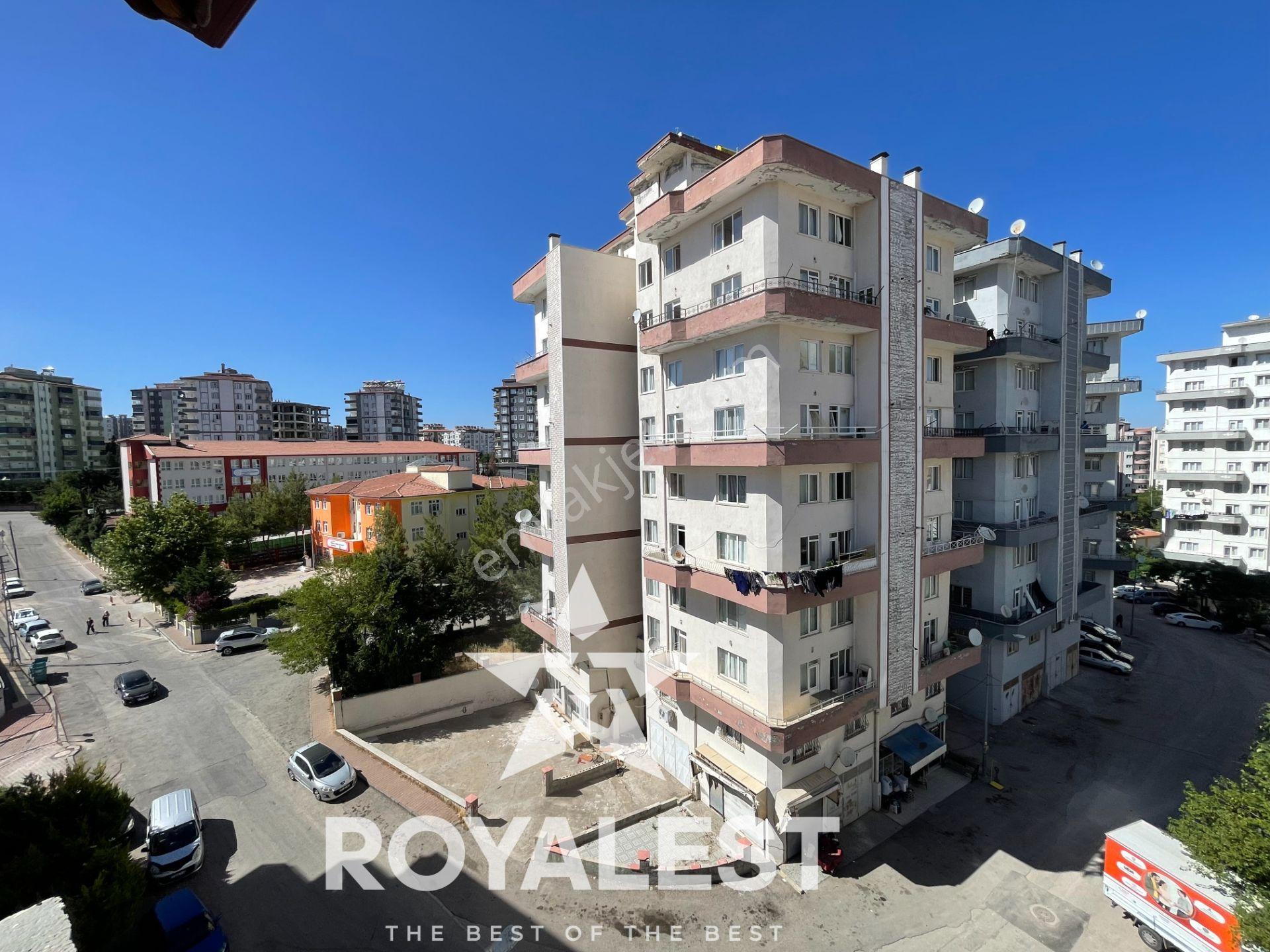 Royalestten Geniş Teraslı Kaşgarlı Arkasında Önü Açık Geniş Acil - Görsel 18