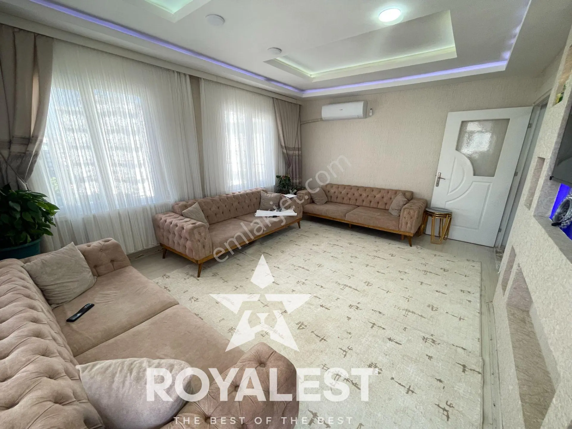 Royalestten Geniş Teraslı Kaşgarlı Arkasında Önü Açık Geniş Acil - Görsel 3