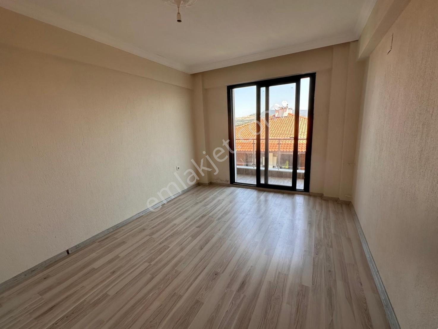 Foça Kazım Dirik Mah. Kiralık 2+1 Açık Mutfak Daire - Görsel 28
