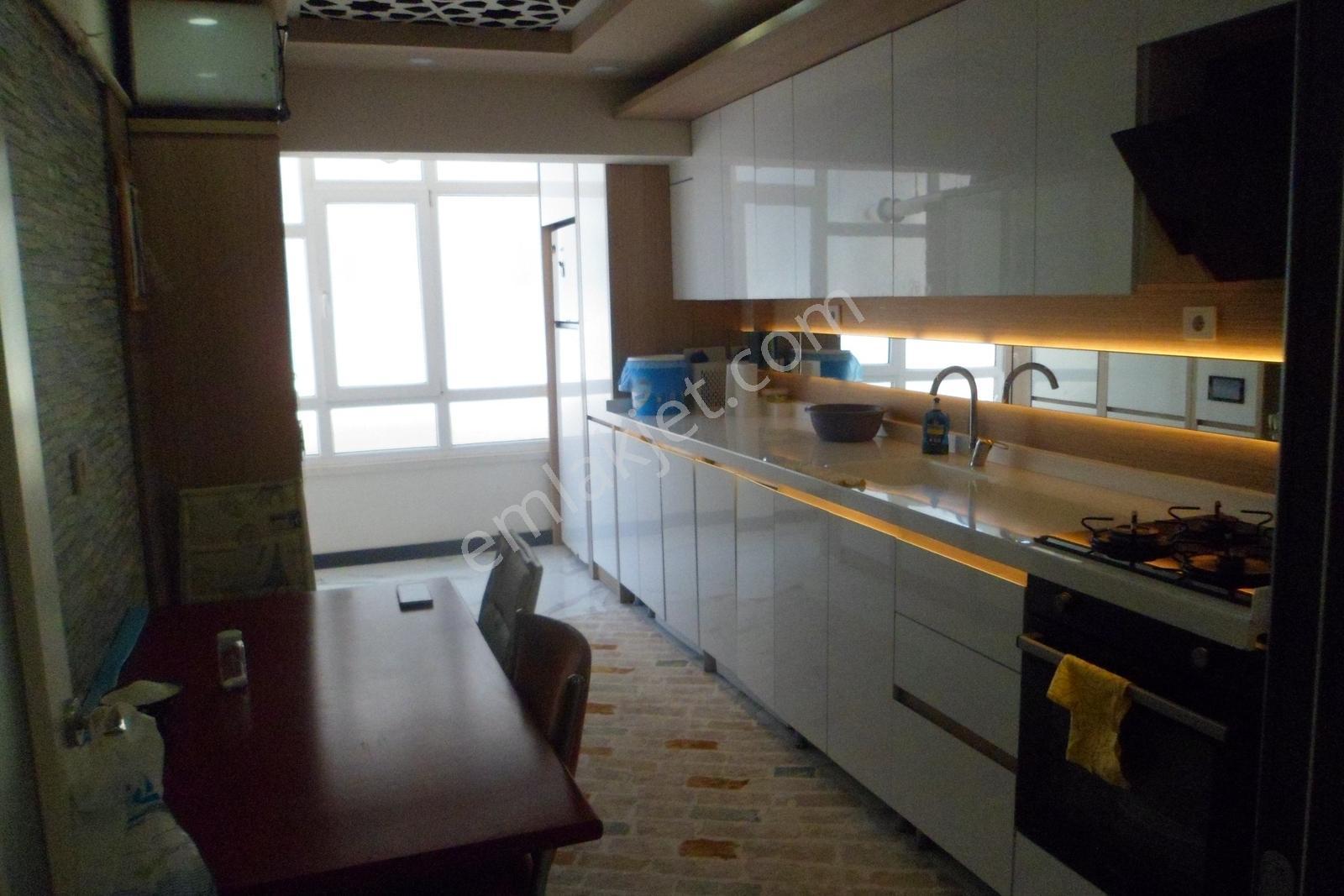 Etimesgutta Satılık Ful Yapılı 5+1 Teras Daire Mansuroğlu Emlakt