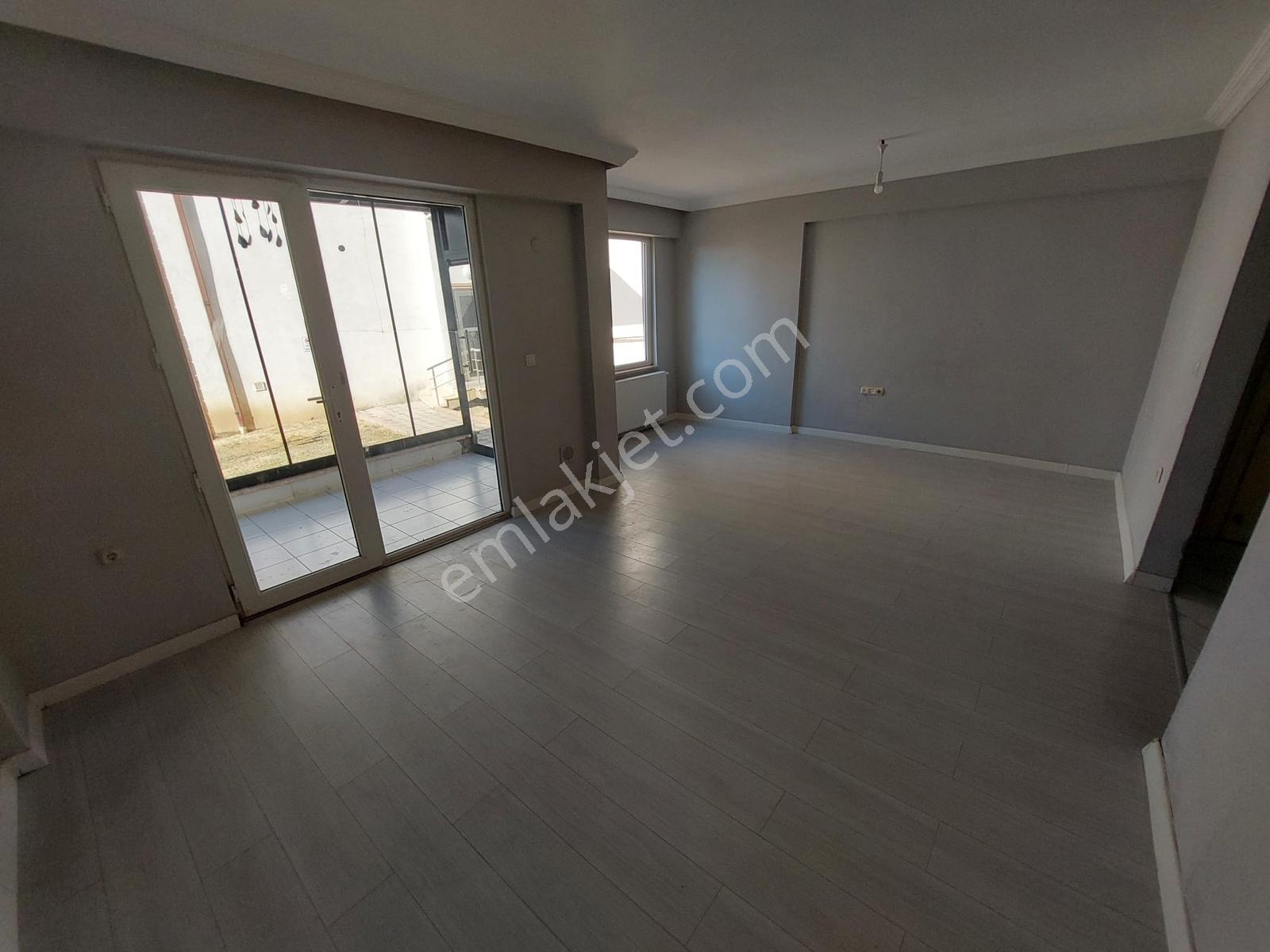 Lidya'dan Değirmendere'de Kiralık Bahçe Kullanımlı 3+1 Daire - Görsel 18