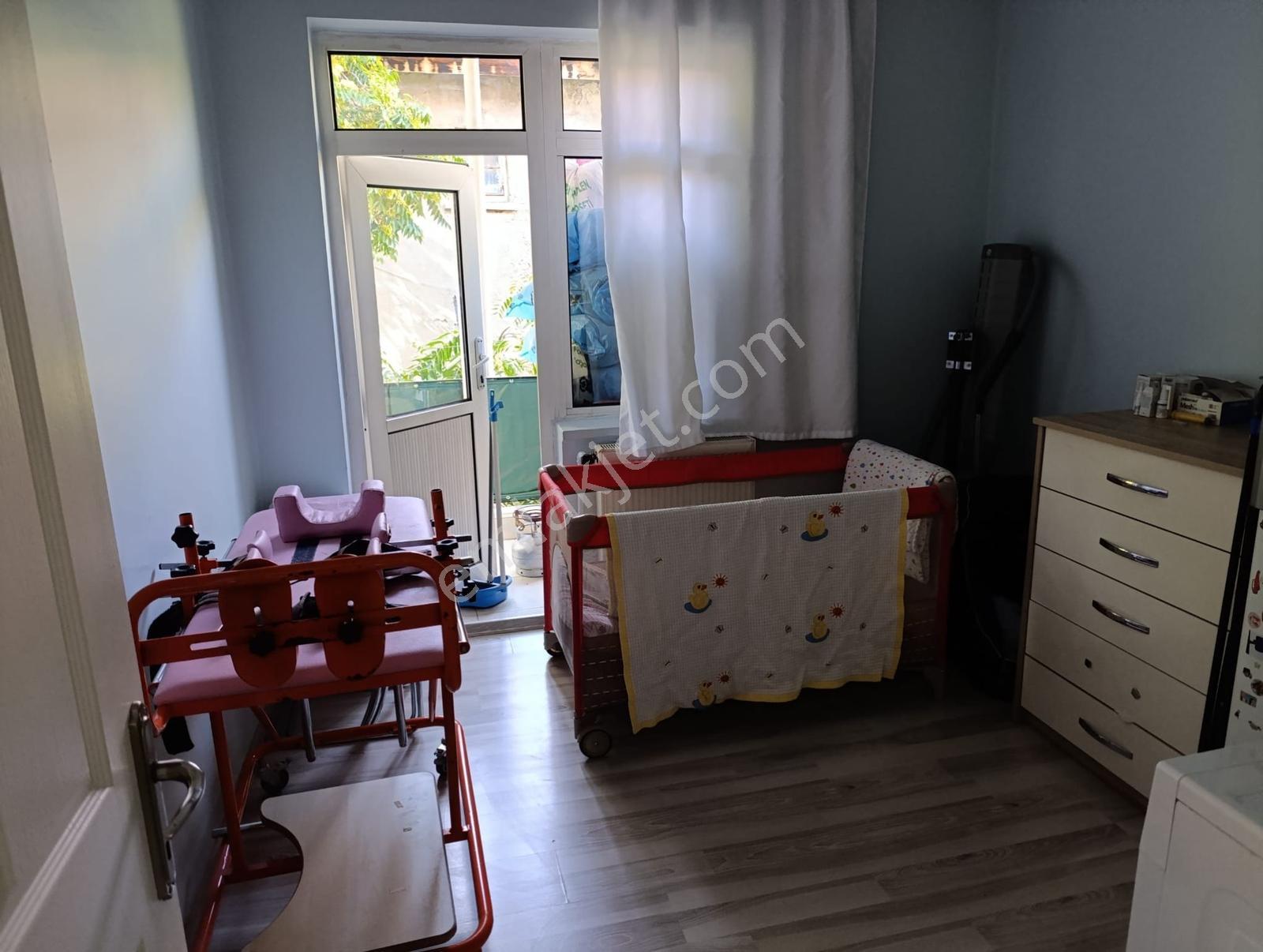 Kurtuluş Mektep Sokakta Merkezi Konumda Kiralık 3+1 Daire - Görsel 28