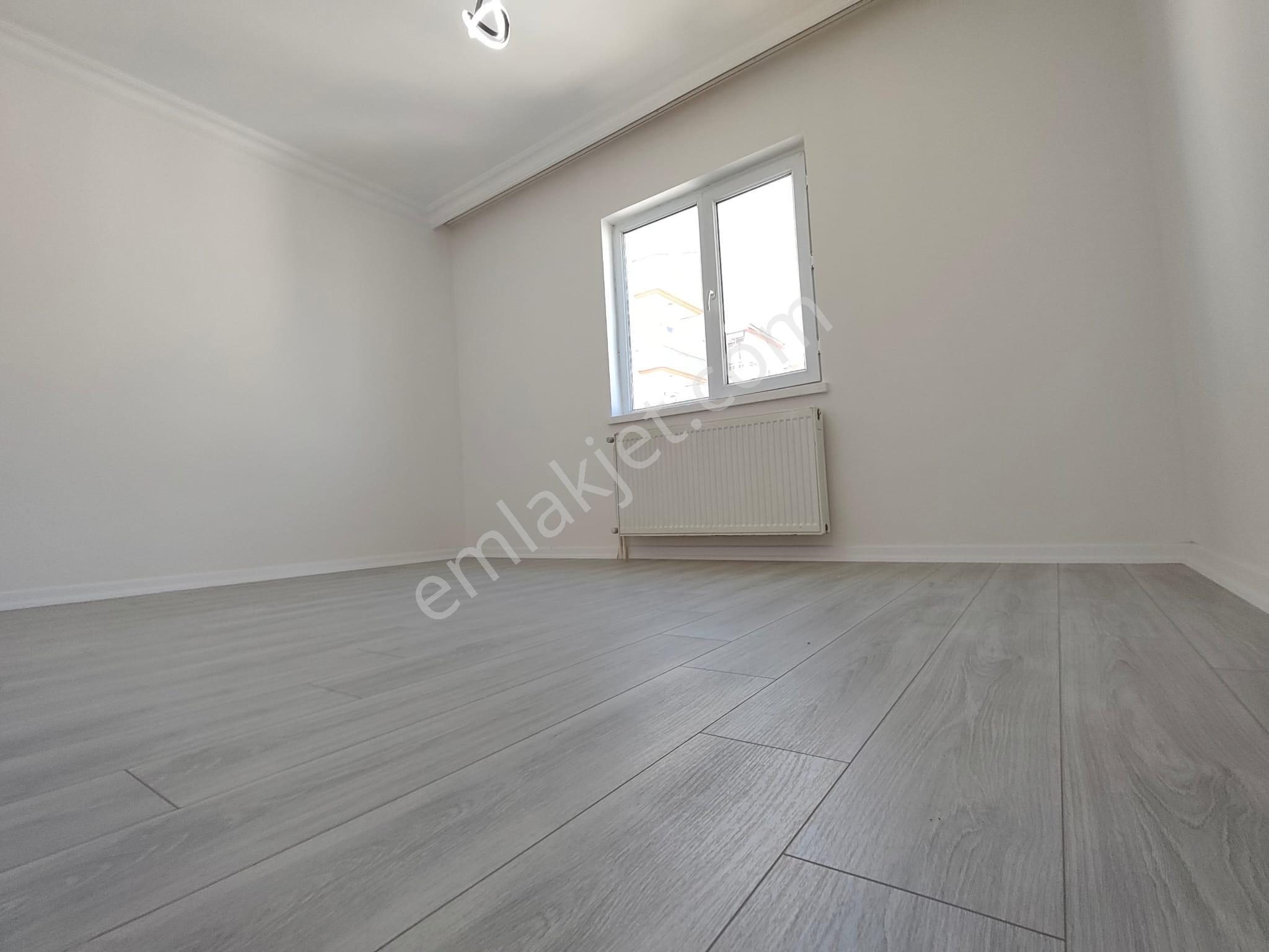 Yılmaz Gayrımenkulden Satıık Asansorlu Ara Kat Cadde Üzerı 3+1 - Görsel 18