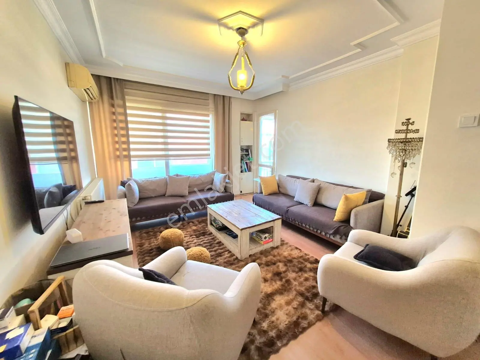 K.yaka Çarşı İçi Tuna Mah. D.gazlı Çift Cephe 3+1 105 M2