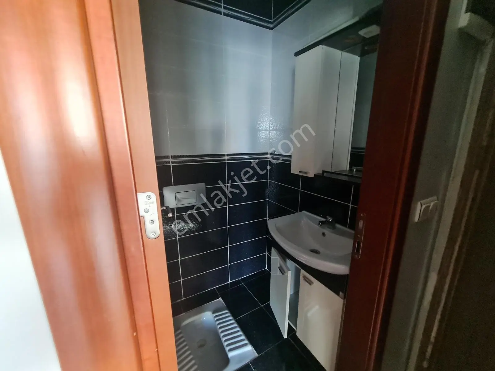 Başakşehir 1.etapta 160 M2 3 Oda 1 Salon Cadde Üzeri Daire - Görsel 5