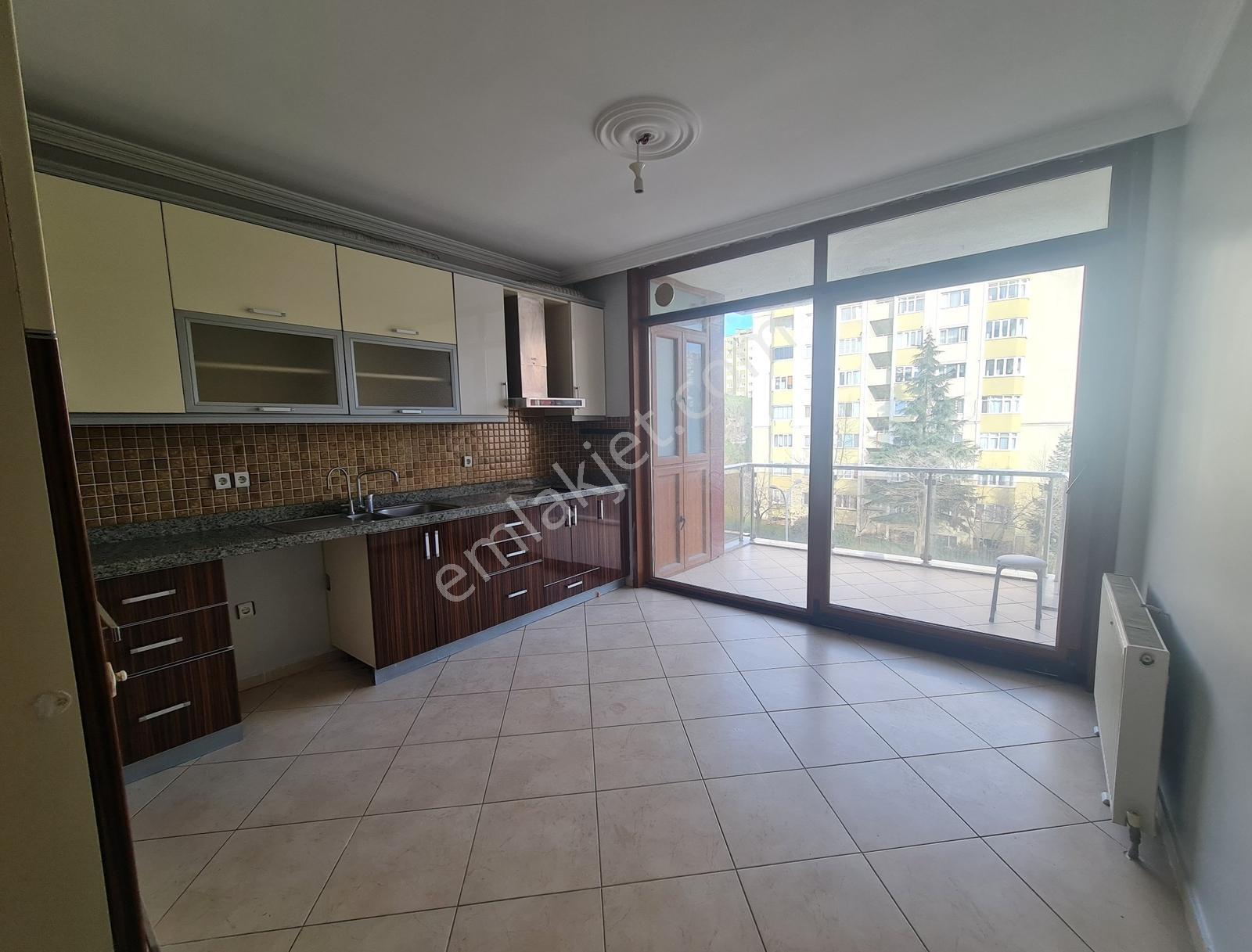 Başakşehir 1.etapta 160 M2 3 Oda 1 Salon Cadde Üzeri Daire - Görsel 11