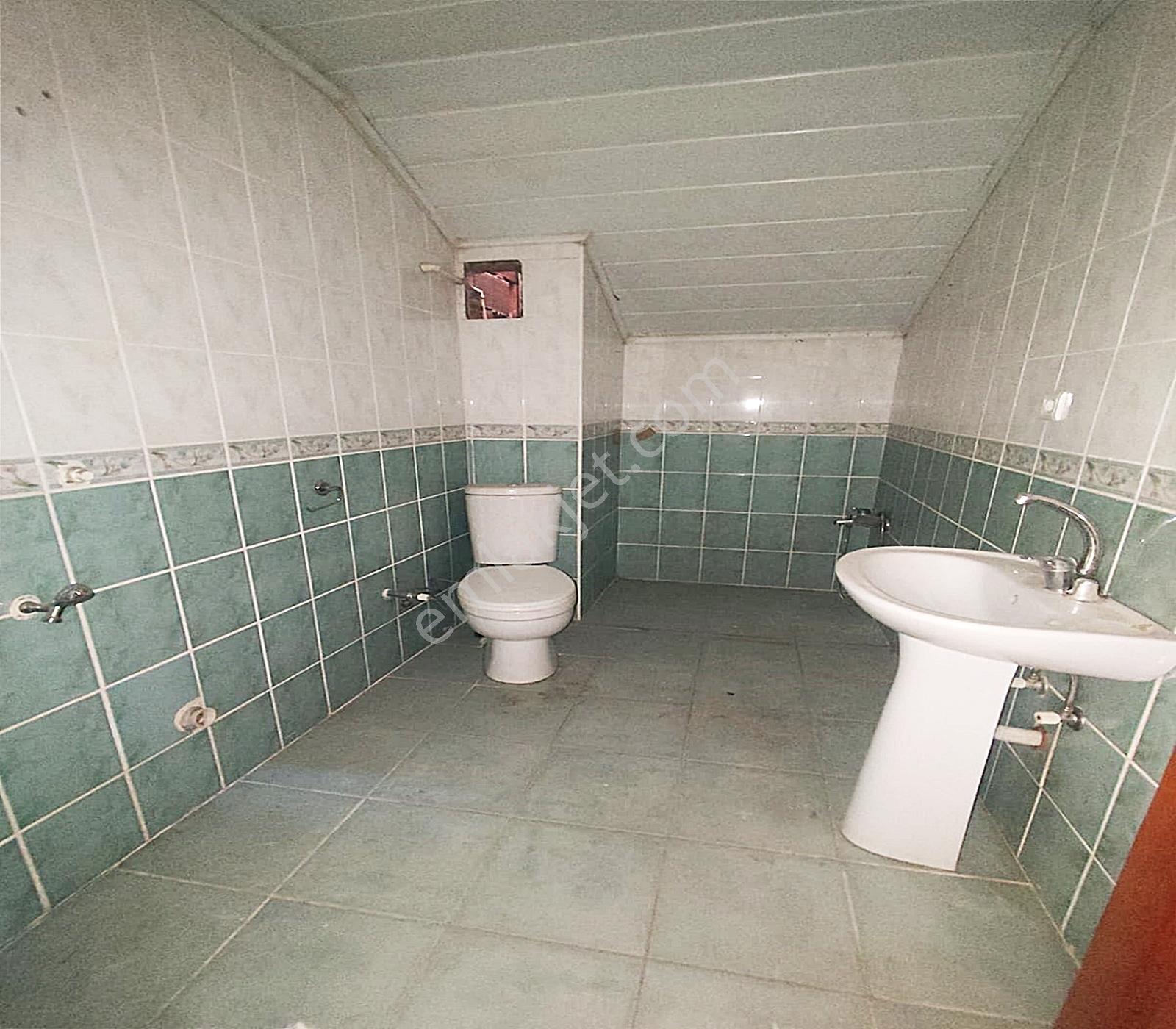 Aileler İçin İdeal! Geniş Ve Ferah Kiralık 2+1 Çatı Katı Daire - Görsel 9