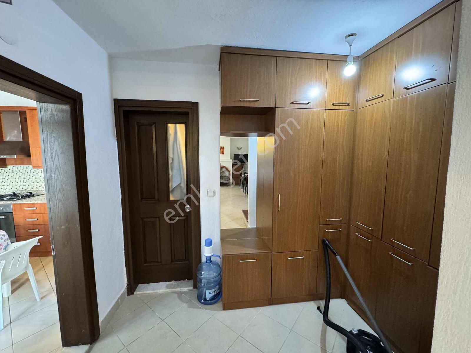 Side Tek-ün Sitesinde Denize Sıfır Kiralık Eşyalı Yazlık - Görsel 17