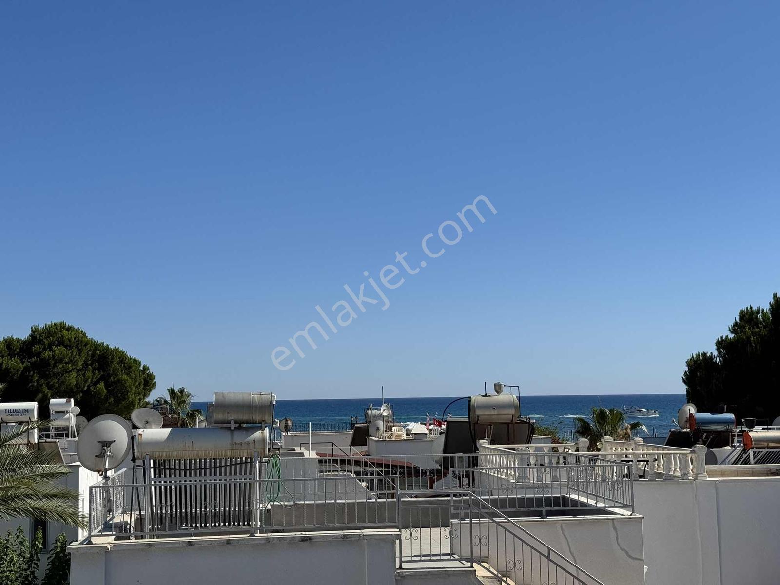 Side Tek-ün Sitesinde Denize Sıfır Kiralık Eşyalı Yazlık - Görsel 11