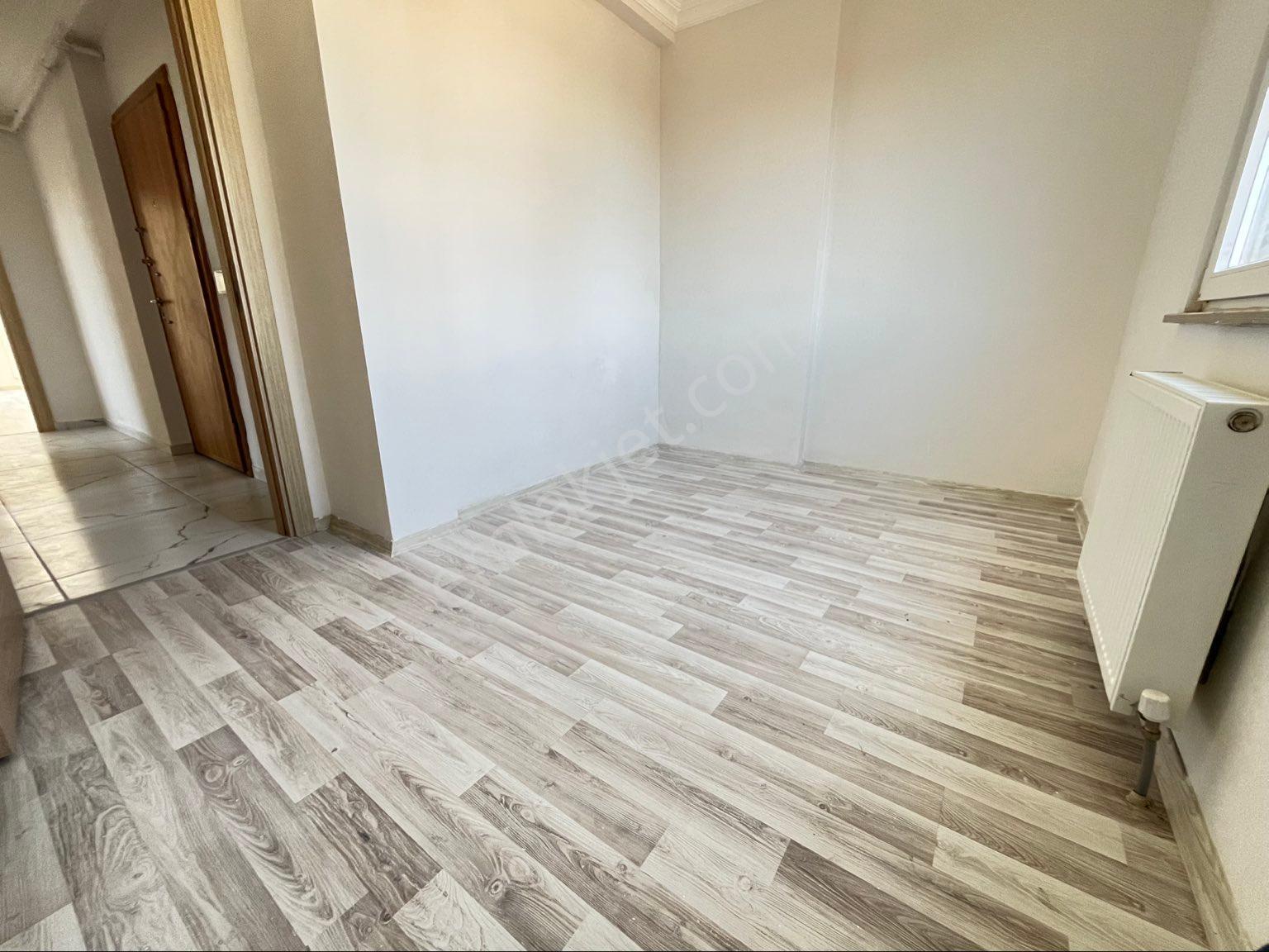 Hamidiye Mh Ebeveyn Banyo Cadde Üzeri Harika Konum Kiralık Daire - Görsel 9