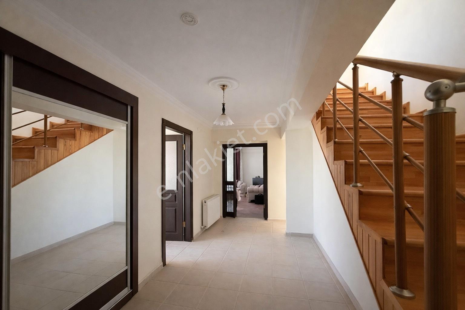 Mürsel Uluçta Cadde Üstü, Şehir Manzaralı Satılık 5+1 Daire - Görsel 18