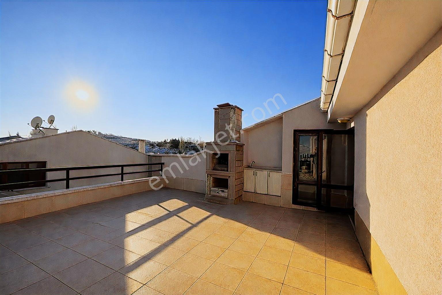 Mürsel Uluçta Cadde Üstü, Şehir Manzaralı Satılık 5+1 Daire - Görsel 27