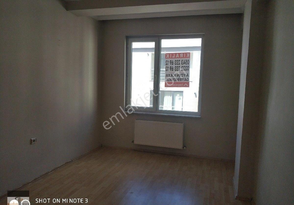 Bahçelievler Mahallesi'nde Kiralık 3+1 Asansörlü Ara Kat Balkonlu Daire - Görsel 19