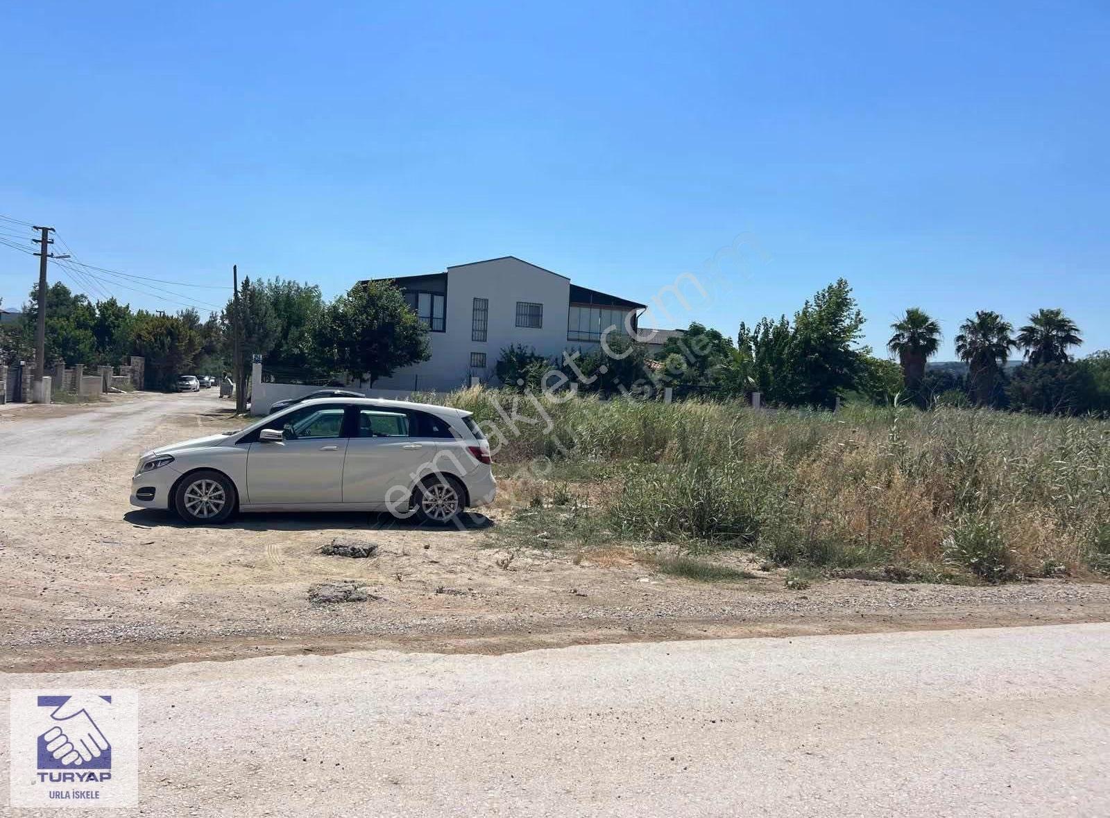Urla Atatürk'de Tek Kat Yapımına Uygun, Köşe Parsel - Görsel 2