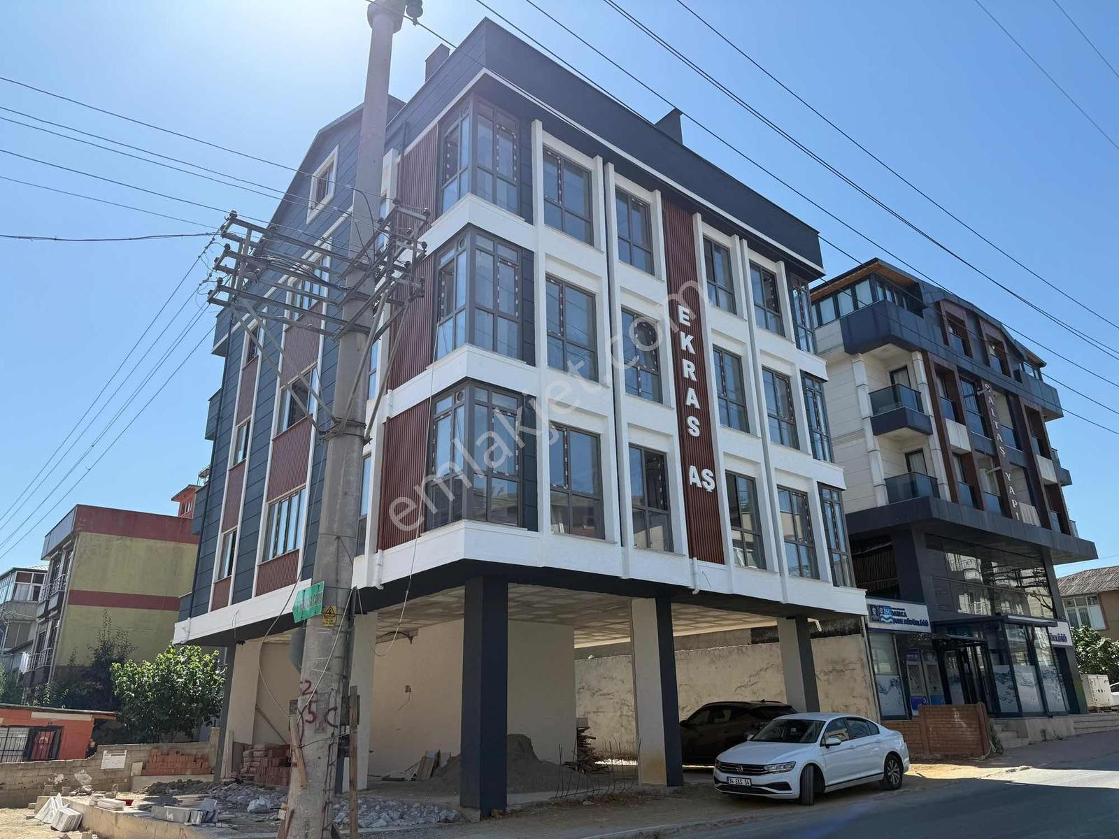 Darıca Reşat Nuri Güntekin Cad. Satılık 2+1 Arakat Daire