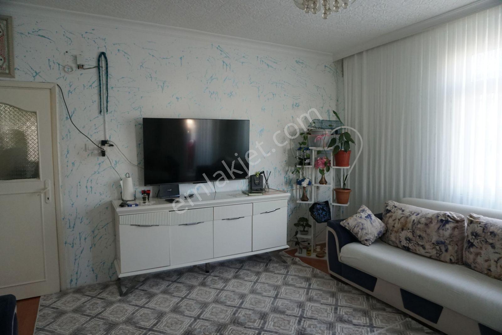 42 Evler Merkezde Lise Yanında Satılık 1+1 Ara Kat Daire - 75 M² - Görsel 5