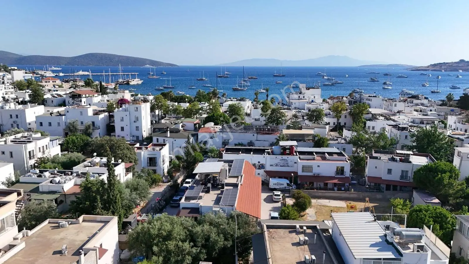 Denize Yürüme Mesafesinde Çarşı İçi Bahçeli Daire - Görsel 25