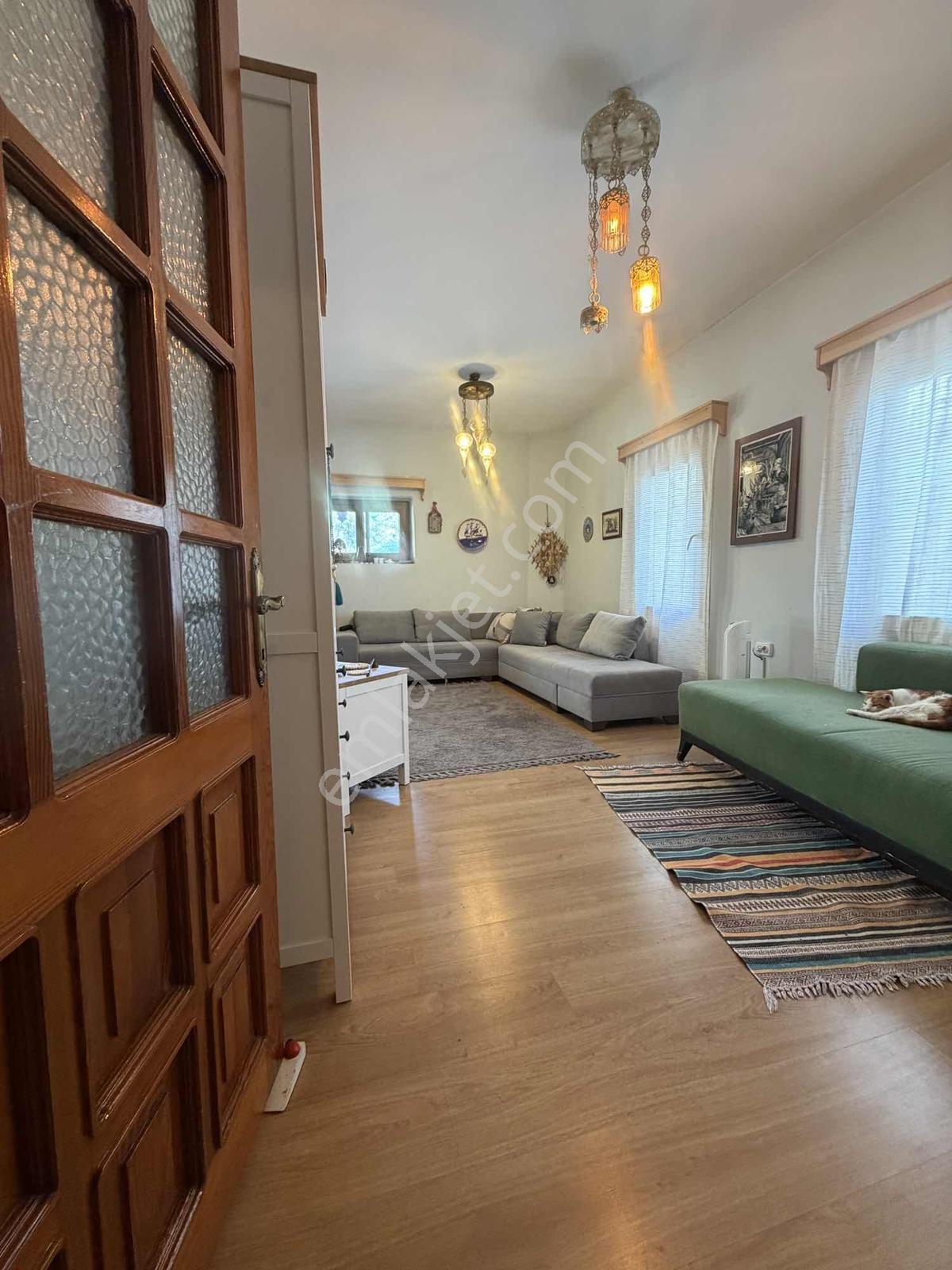 Denize Yürüme Mesafesinde Çarşı İçi Bahçeli Daire - Görsel 4