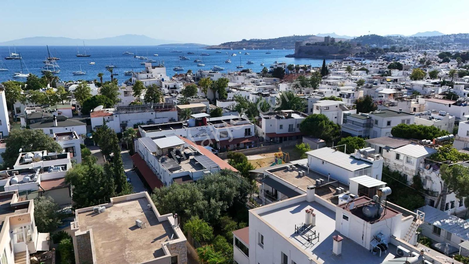 Denize Yürüme Mesafesinde Çarşı İçi Bahçeli Daire - Görsel 8