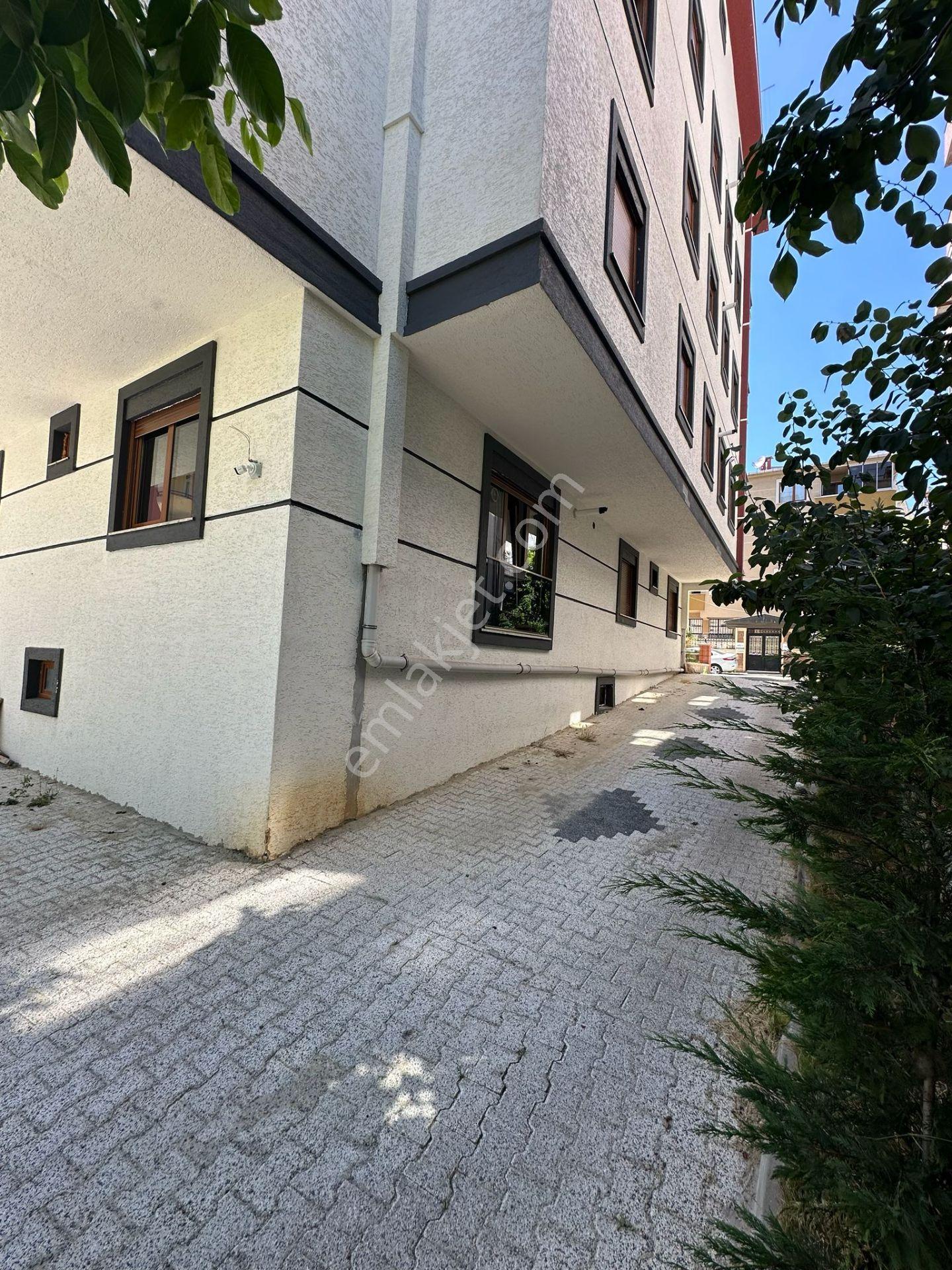 Maltepe Bağlarbaşın'da Yeni Bina'da Kullanışlı 2+1 Kiralık Daire - Görsel 18