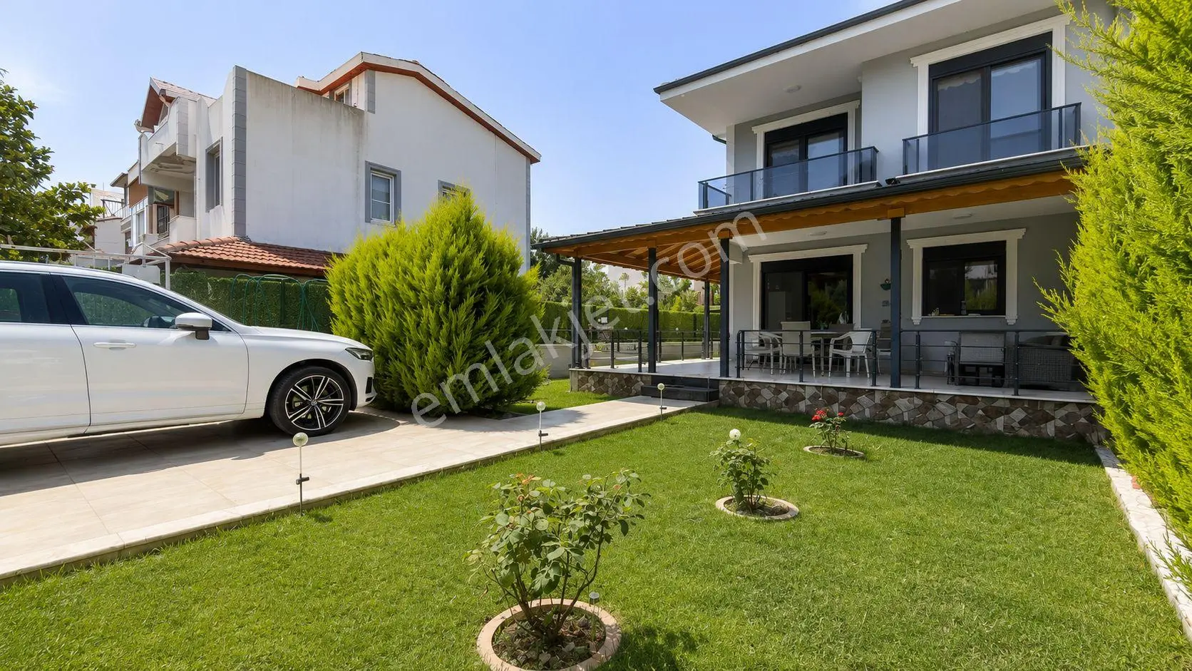 No:10 Gayrimenkul’den Akvaryum Koyu’na 400 Metre 255 M² Arsa İçinde 3+1 Dubleks Villa - Görsel 2
