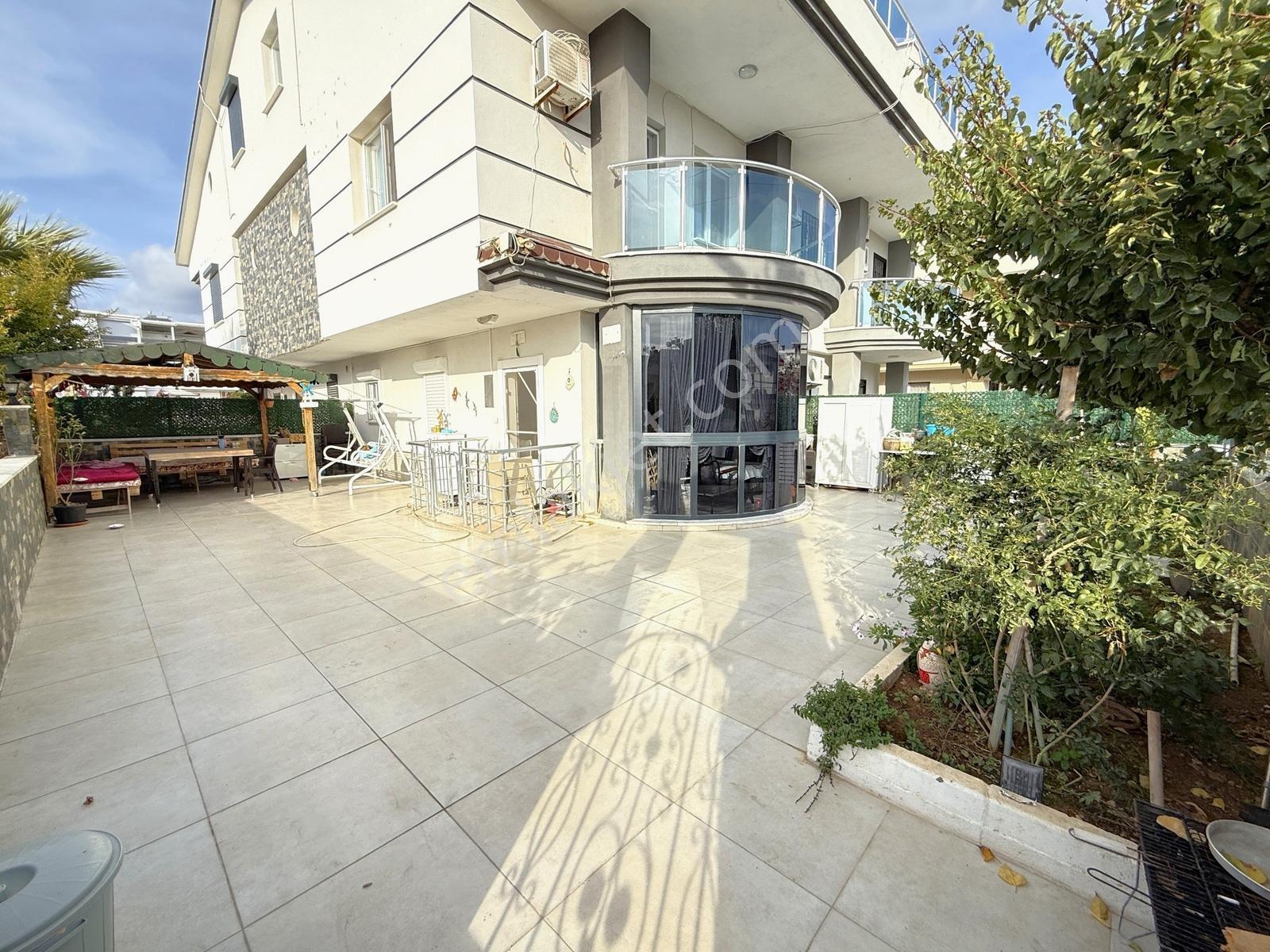 Didim Efeler'de Köşe Parsel Geniş Villa - Görsel 13
