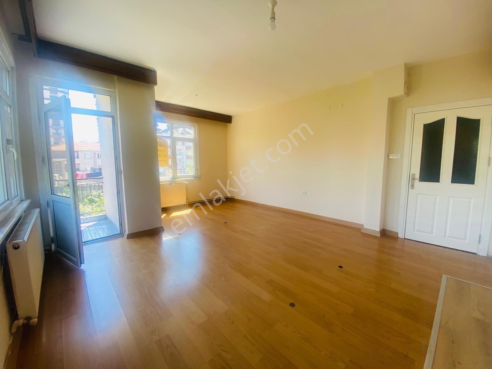 Tantavi Mah. İçi Yenilenmiş Metroya Yürüme 3 Dk. Kiralık 2+1 - Görsel 12