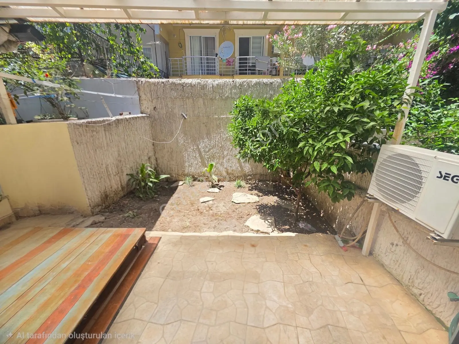 Marmaris Kemeraltı Da Satılık Bahçe Katı 1+1 Dubleks Daire