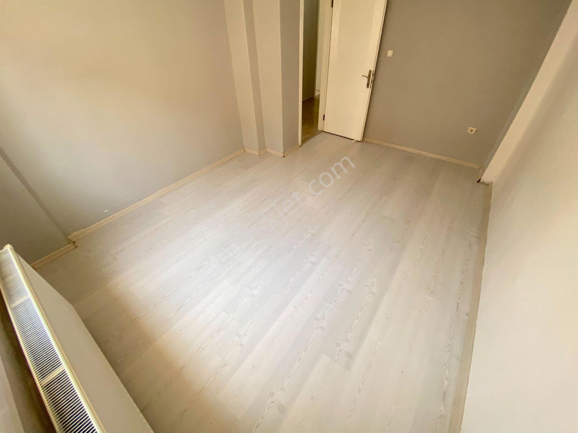 Buca Yiğitler Mahallesinde 3+1 170m2 Arakat Doğalgazlı 3cepheli Geniş Kiralık Daire - Görsel 11