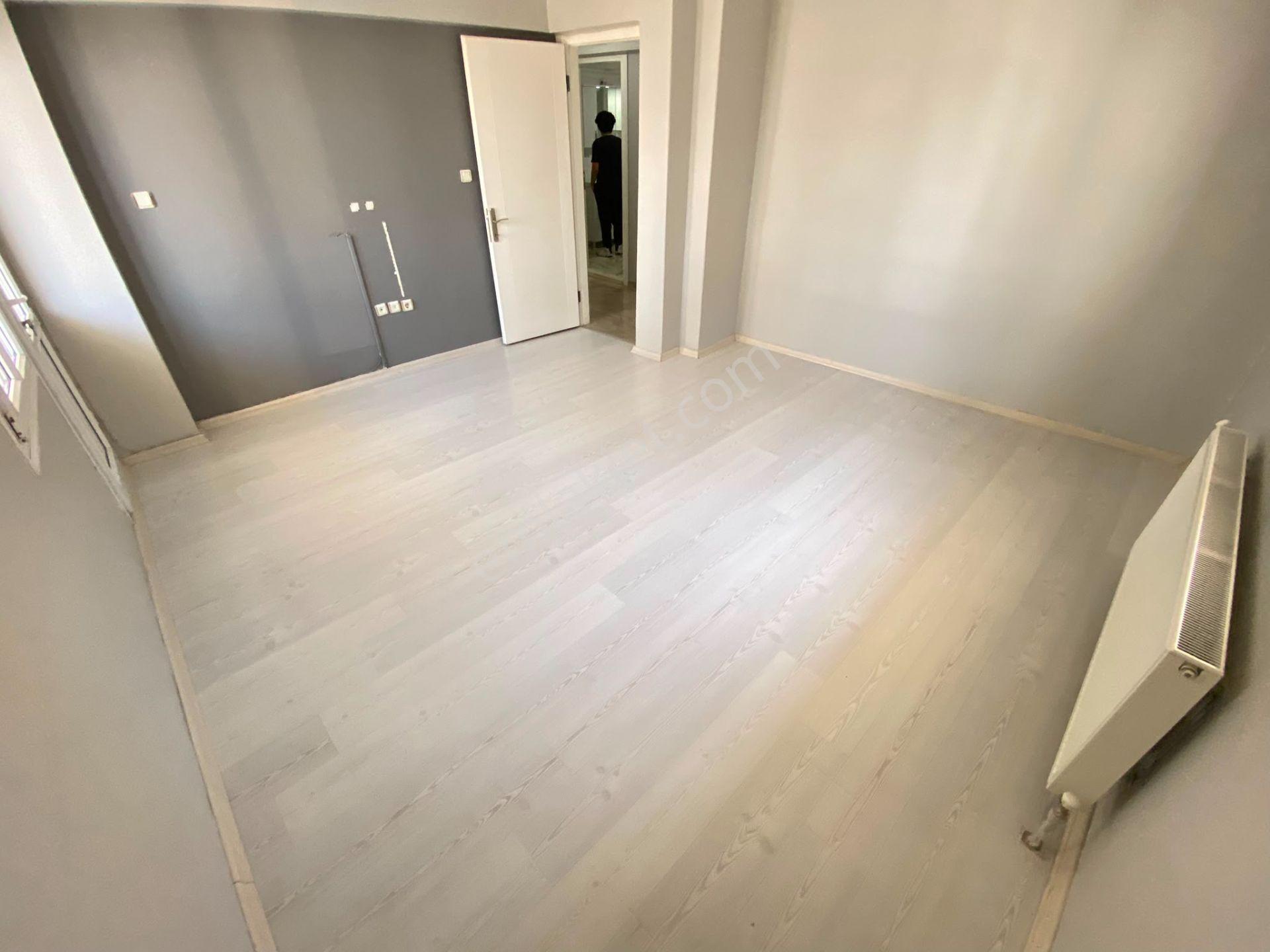 Buca Yiğitler Mahallesinde 3+1 170m2 Arakat Doğalgazlı 3cepheli Geniş Kiralık Daire - Görsel 17
