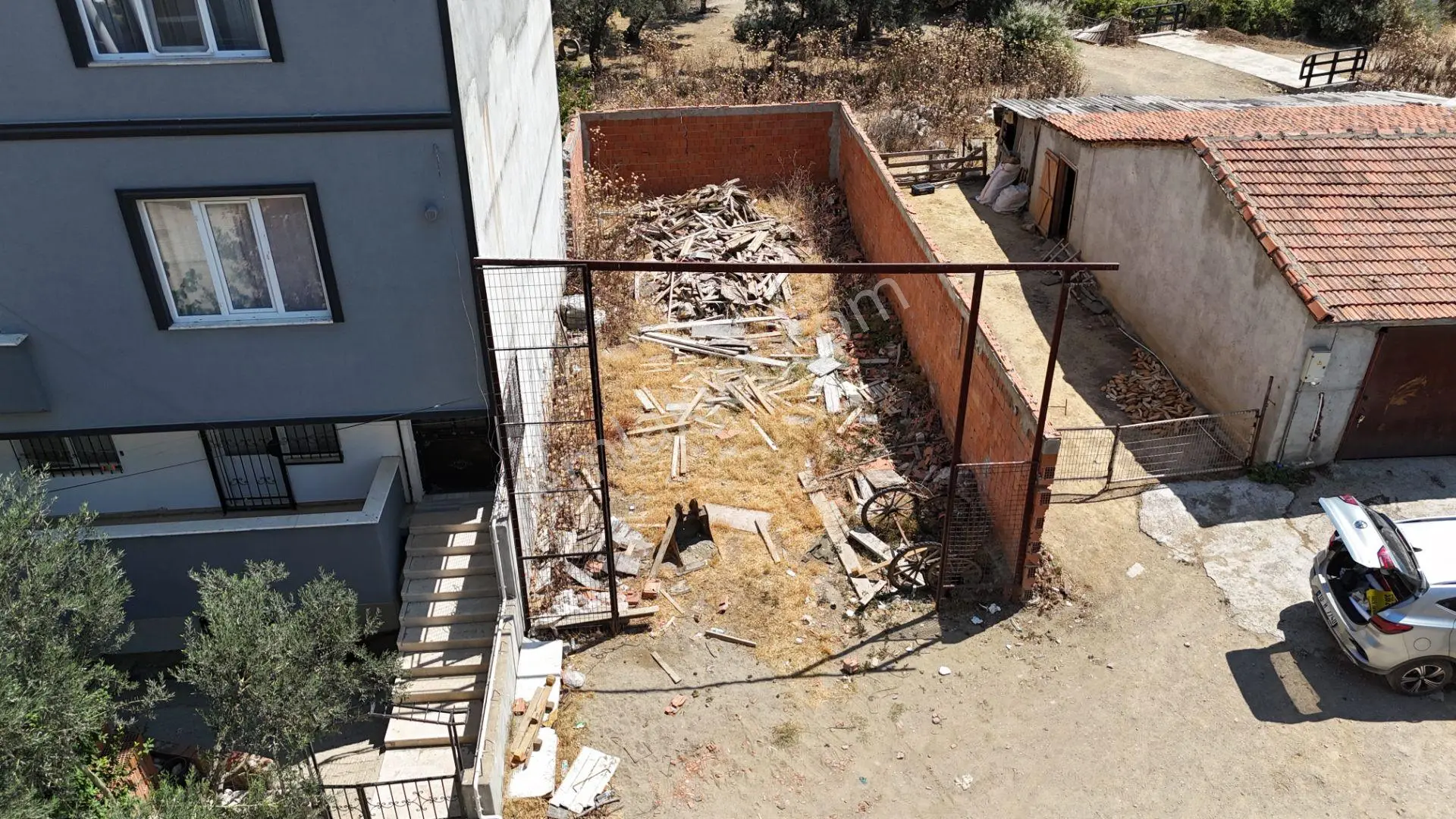 Tuzcumuratta Yatırımlık Ve Konut İmarlı Satılık Arsa