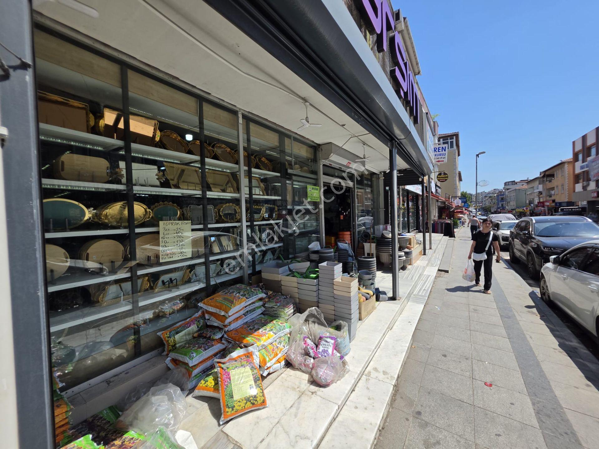 Ataşehir Kayışdağı Akyazı Caddesi'nde Kat Mülkiyetli 950 M² Geniş Ticari Dükkan - Görsel 6