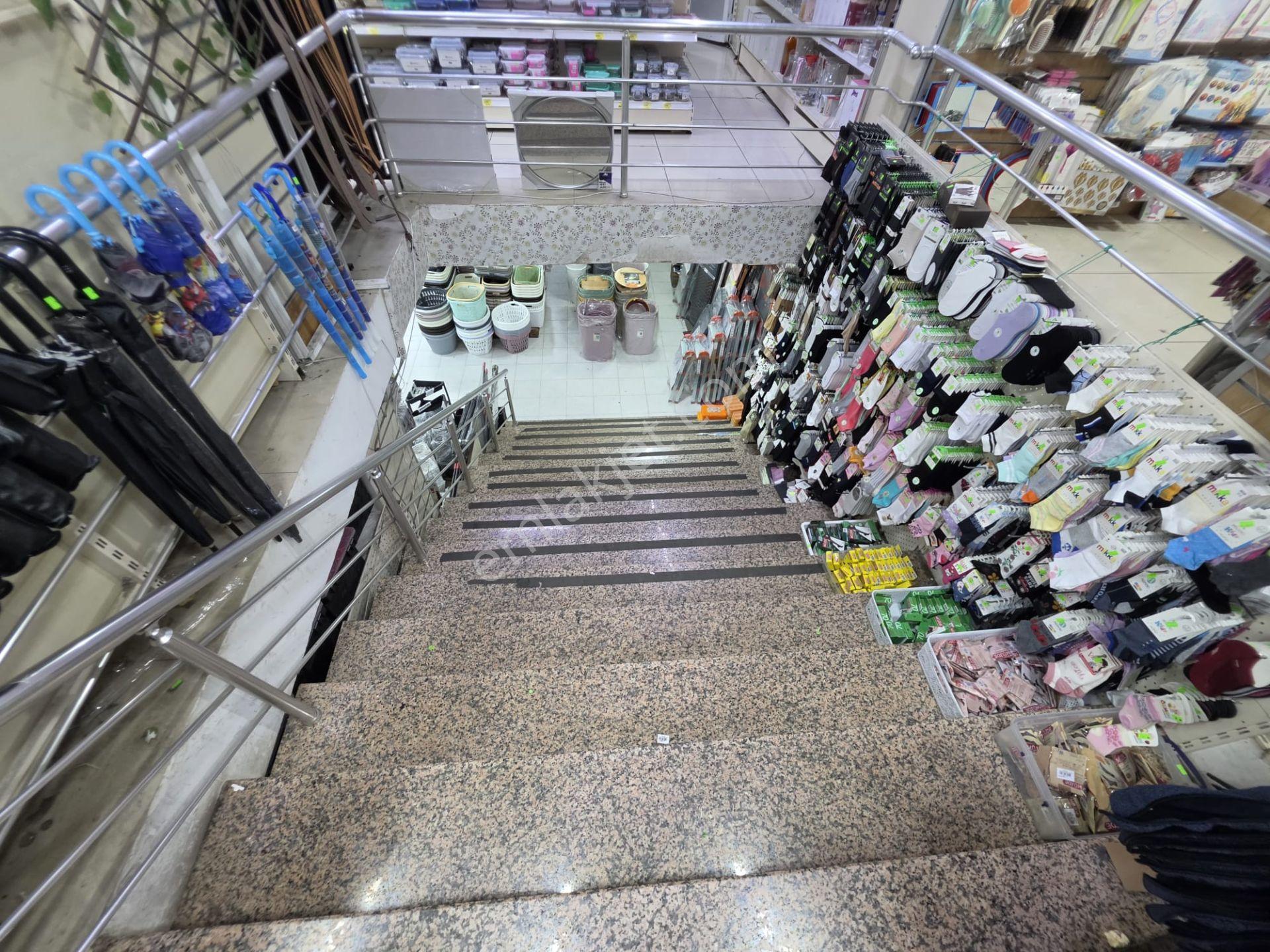 Ataşehir Kayışdağı Akyazı Caddesi'nde Kat Mülkiyetli 950 M² Geniş Ticari Dükkan - Görsel 31