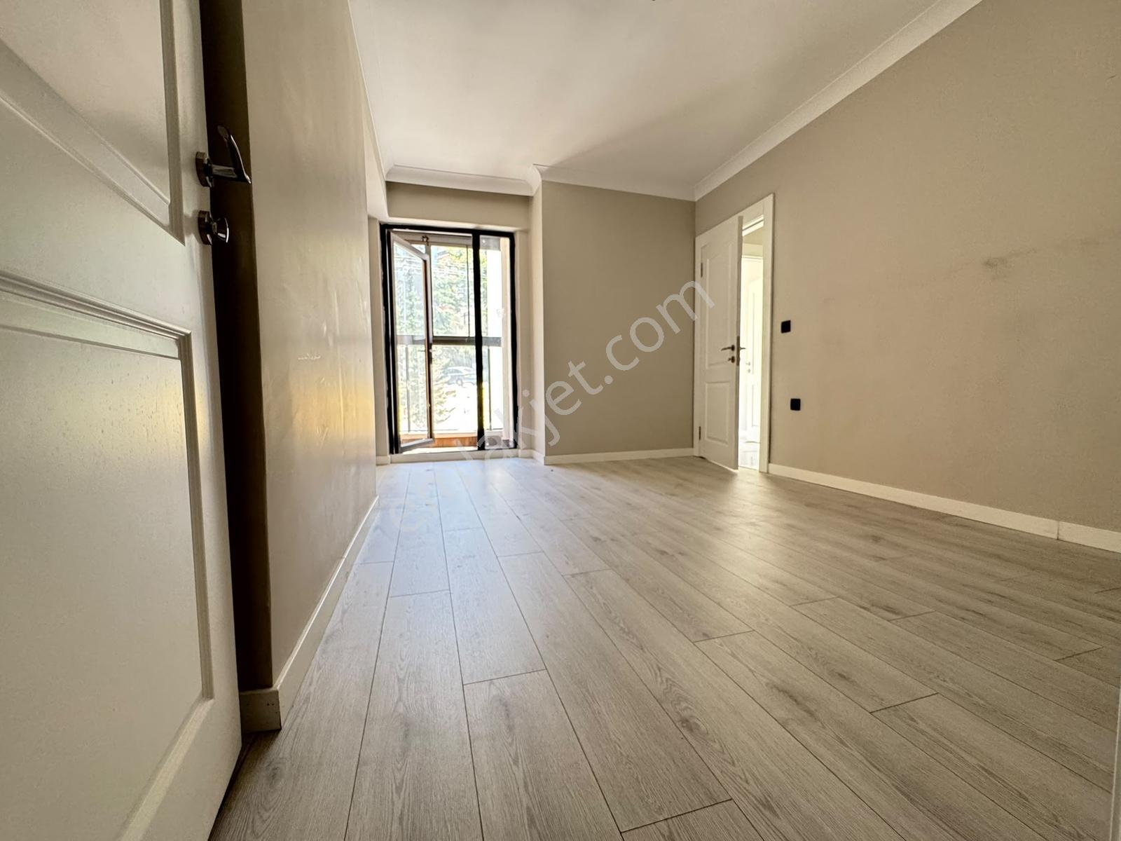 Selçuklu Caddesinde Asansörlü 2+1 70m2 Lüx Yapılı A.mutfaklı - Görsel 6