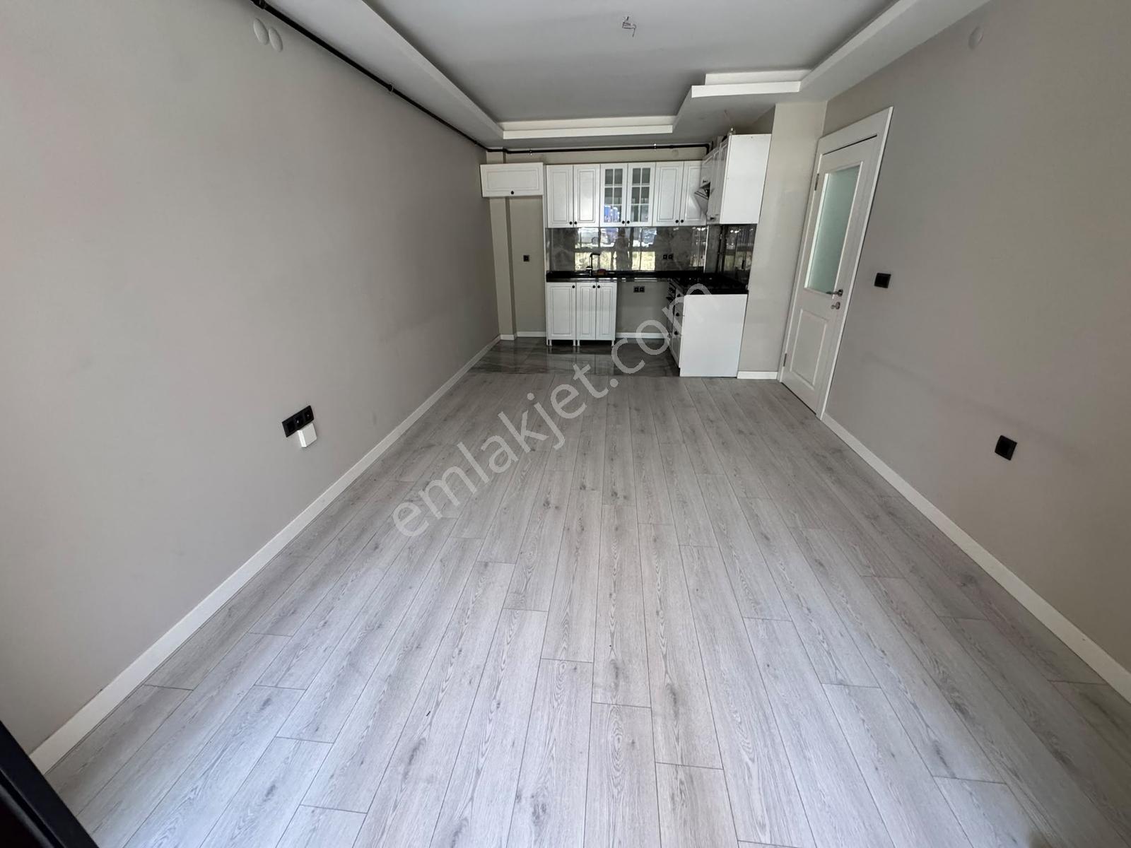 Selçuklu Caddesinde Asansörlü 2+1 70m2 Lüx Yapılı A.mutfaklı - Görsel 20