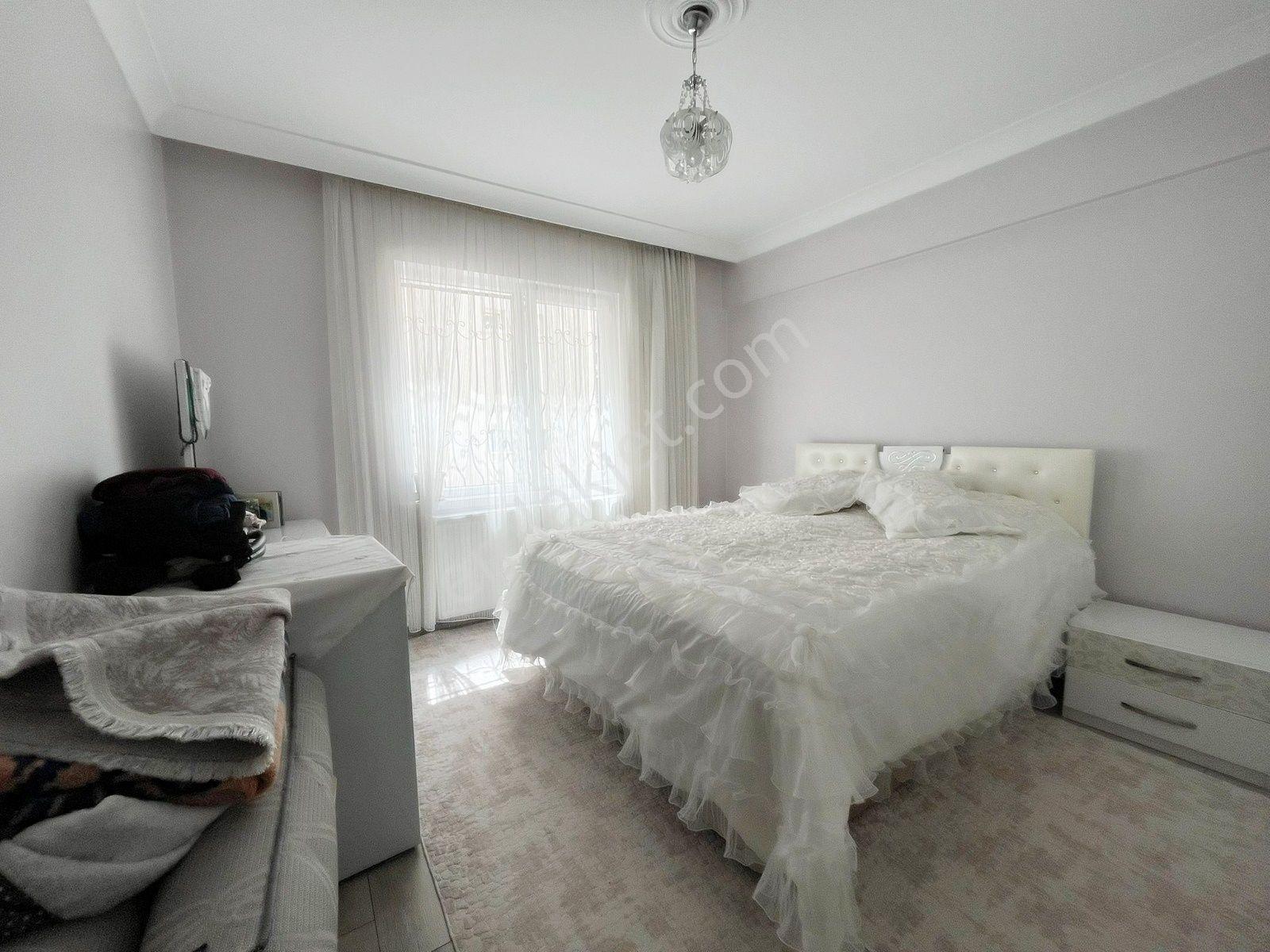 Yükseltepe'de Satılık 3+1/120m2 Cadde Üzeri Geniş Masrafsız Daire Tüm Cepheler Açık - Görsel 20