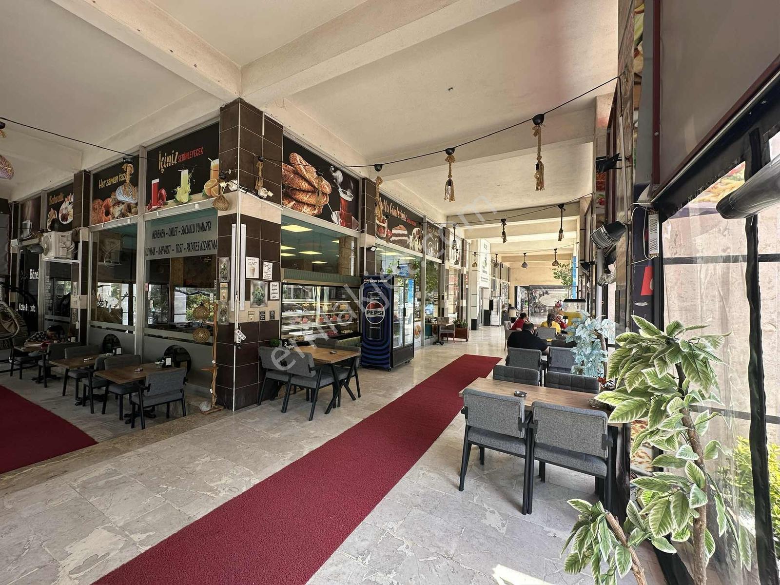 Konak Mah. Hazır Kurulu Pastane,cafe Ve Unlu Mamüller İşletmesi - Görsel 4