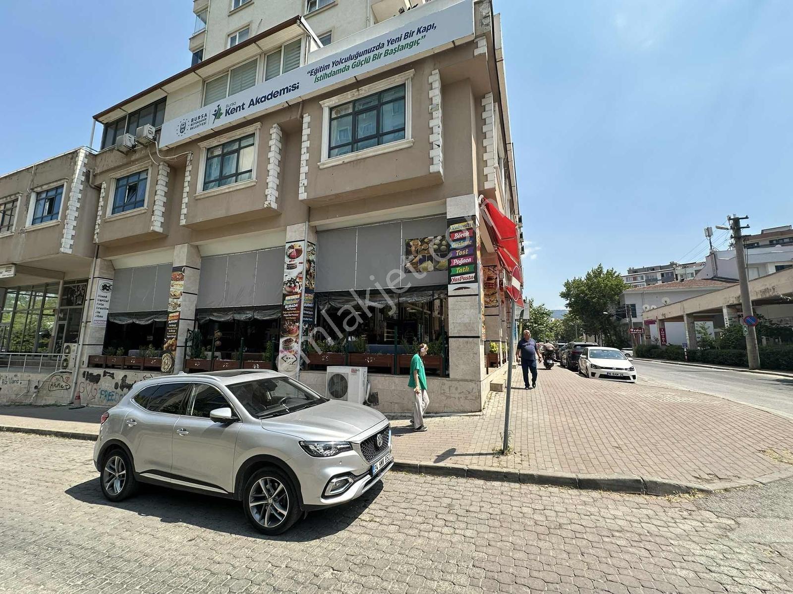 Konak Mah. Hazır Kurulu Pastane,cafe Ve Unlu Mamüller İşletmesi - Görsel 2