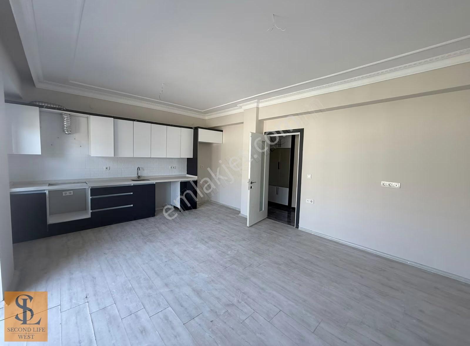 Ayvalık Küçükköyde Havuzlu Butik Sitede Üst Kat 2+1 Daire - Görsel 8