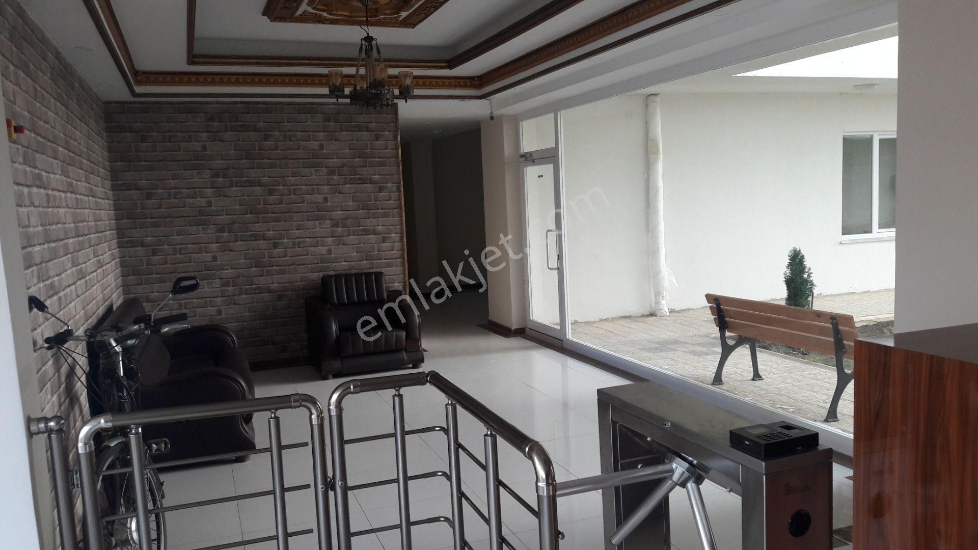 Üniversite Yolunda 1+0 Eşyalı Arakat Kiralık Daire - Görsel 8