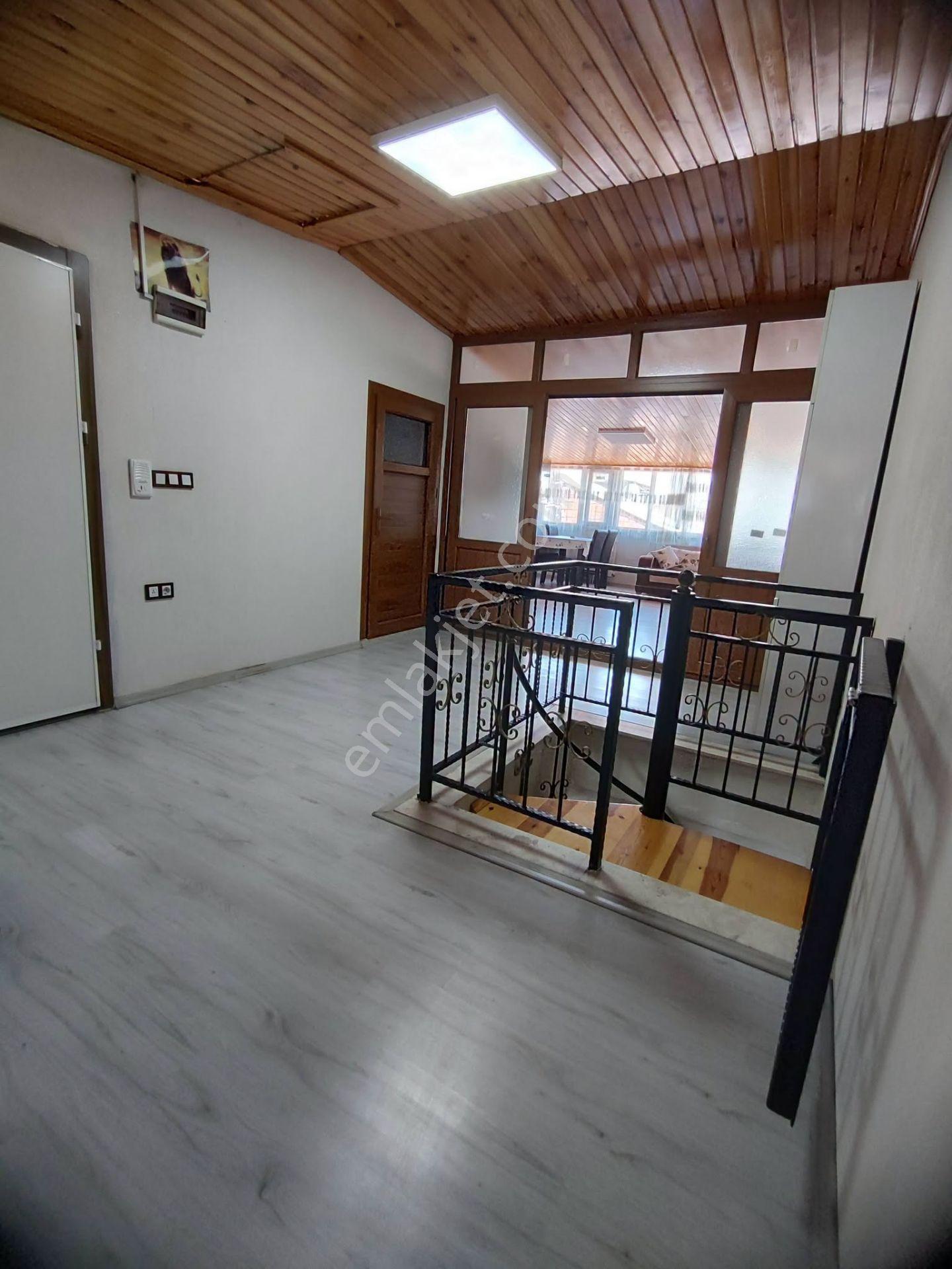 Turgutlu Satılık Yedi Eylül Mah 190m2 3+1 Oda 3. Kat Dubleks Daire - Görsel 12