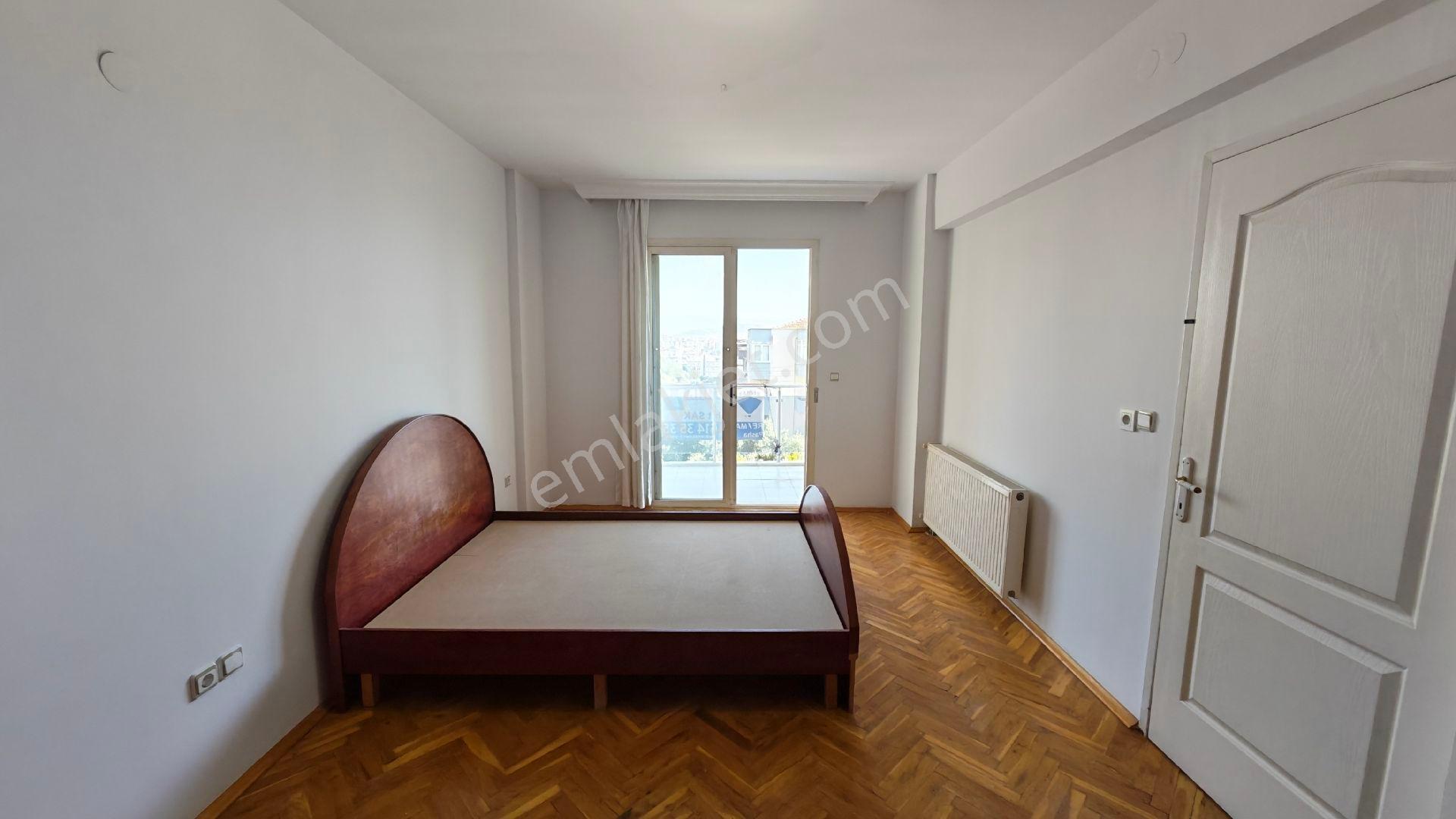 Kuşadası'nda Havuzlu Site İçinde 167 M2 3+1 Daire - Görsel 23