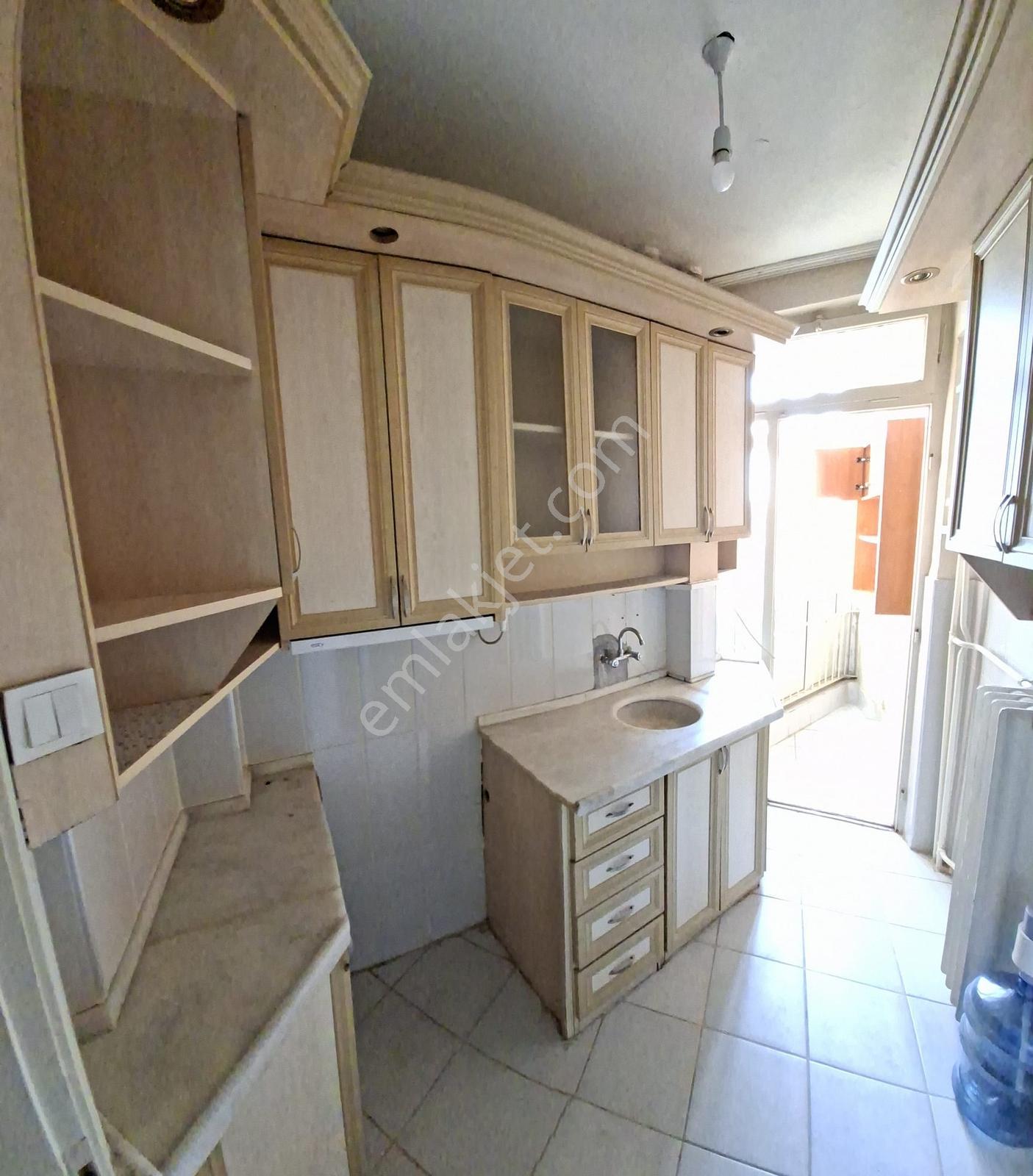 Çarşı Merkezde Gazi Lisesi Karşısı Kiralık 2+1 Daire - Görsel 10