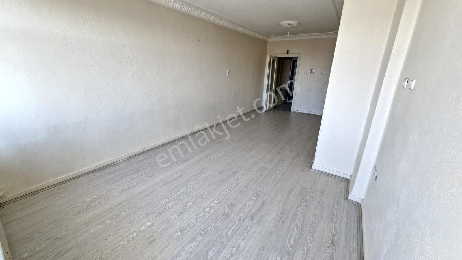 Çarşı Merkezde Gazi Lisesi Karşısı Kiralık 2+1 Daire - Görsel 12