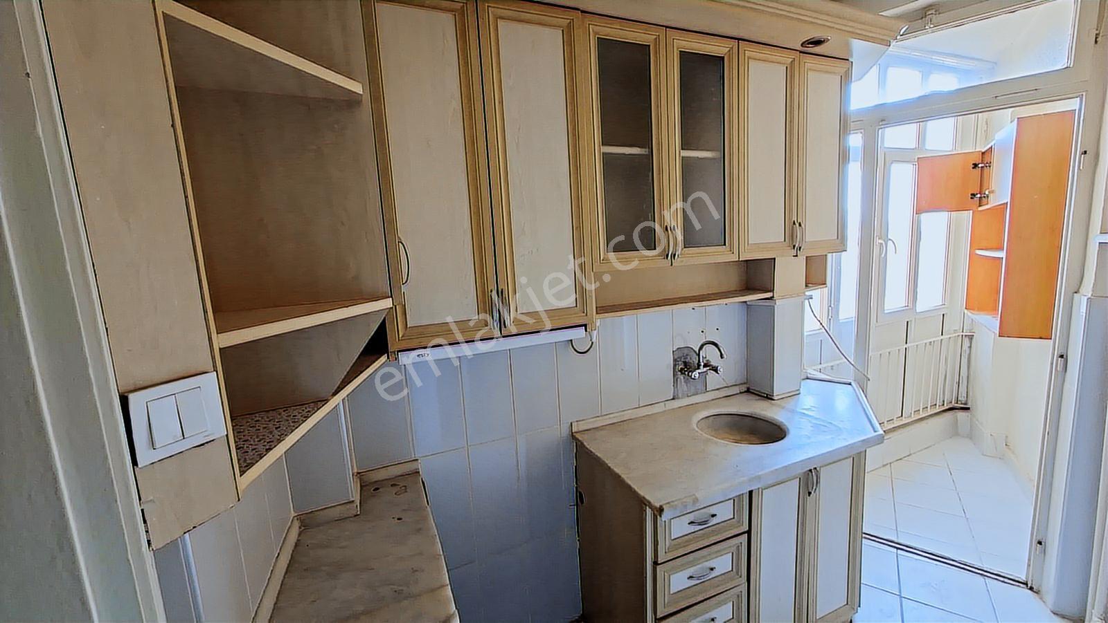 Çarşı Merkezde Gazi Lisesi Karşısı Kiralık 2+1 Daire - Görsel 6