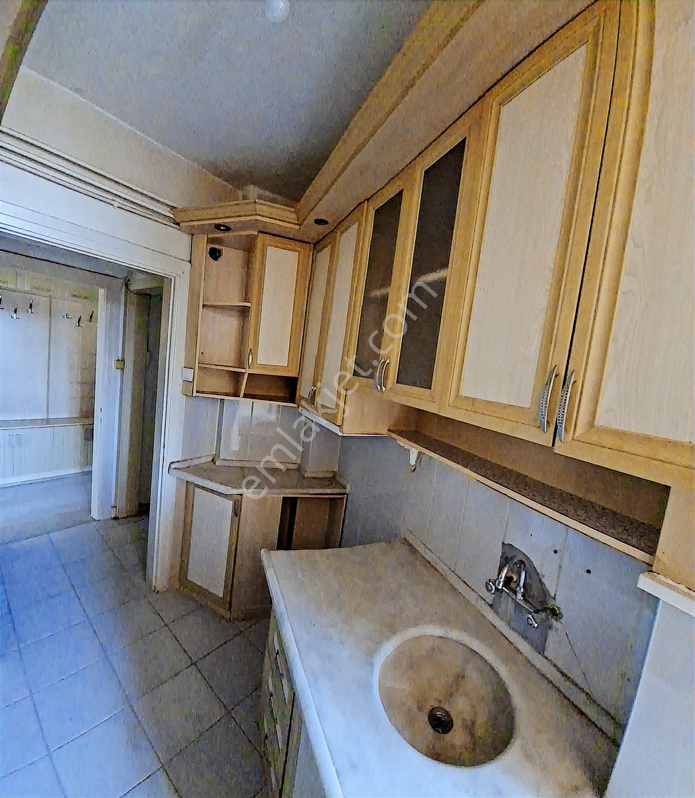 Çarşı Merkezde Gazi Lisesi Karşısı Kiralık 2+1 Daire - Görsel 8