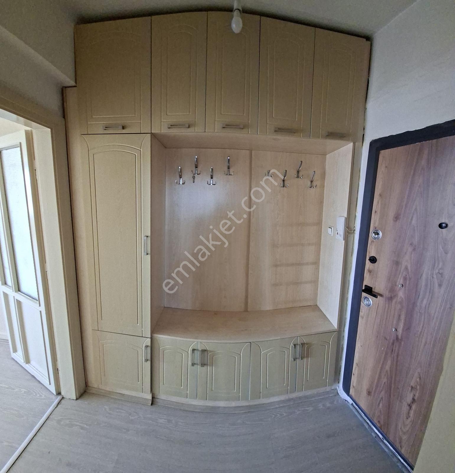 Çarşı Merkezde Gazi Lisesi Karşısı Kiralık 2+1 Daire - Görsel 7